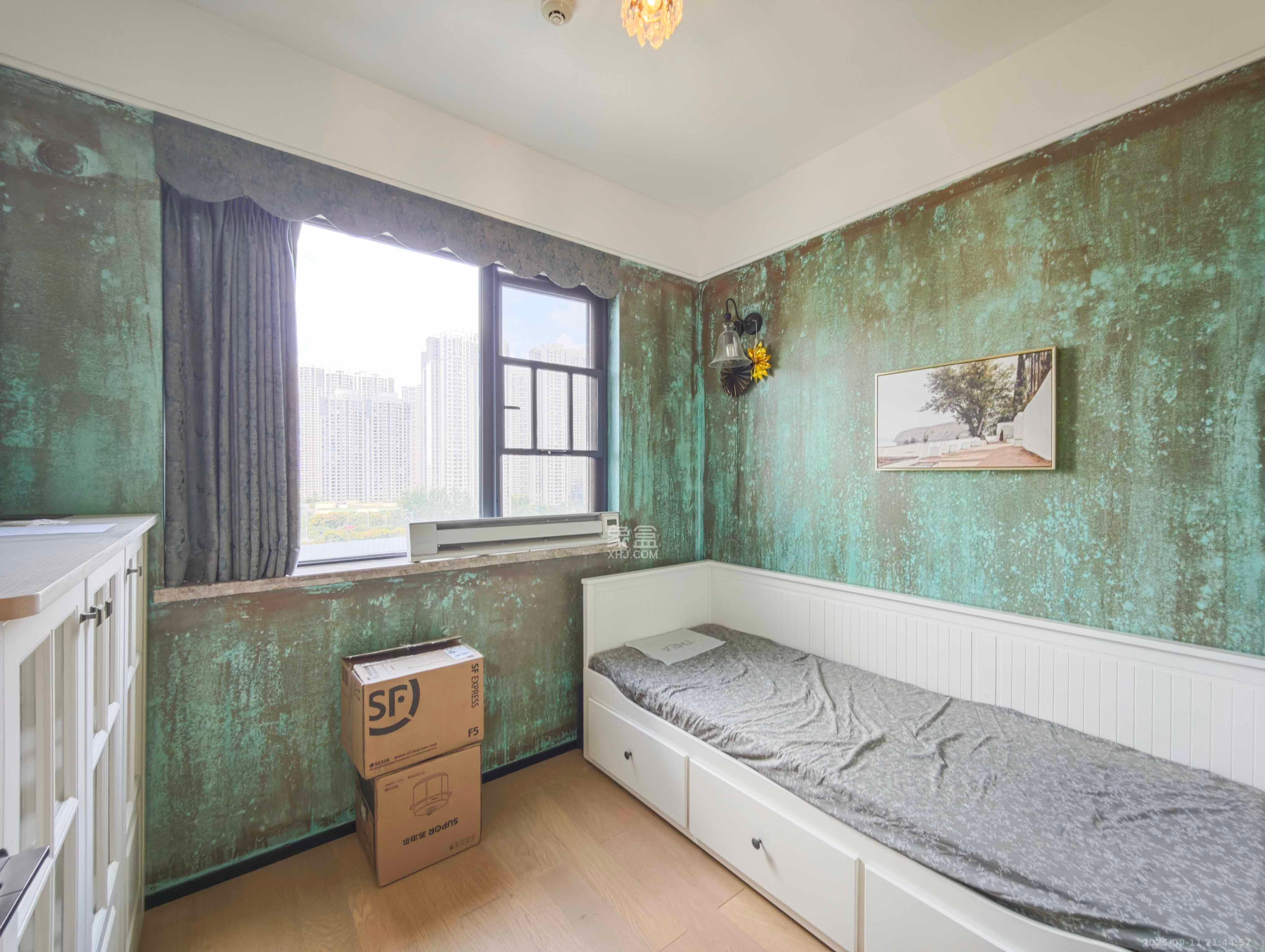 万科魅力之城天阔里  4室2厅2卫    160.0万其他