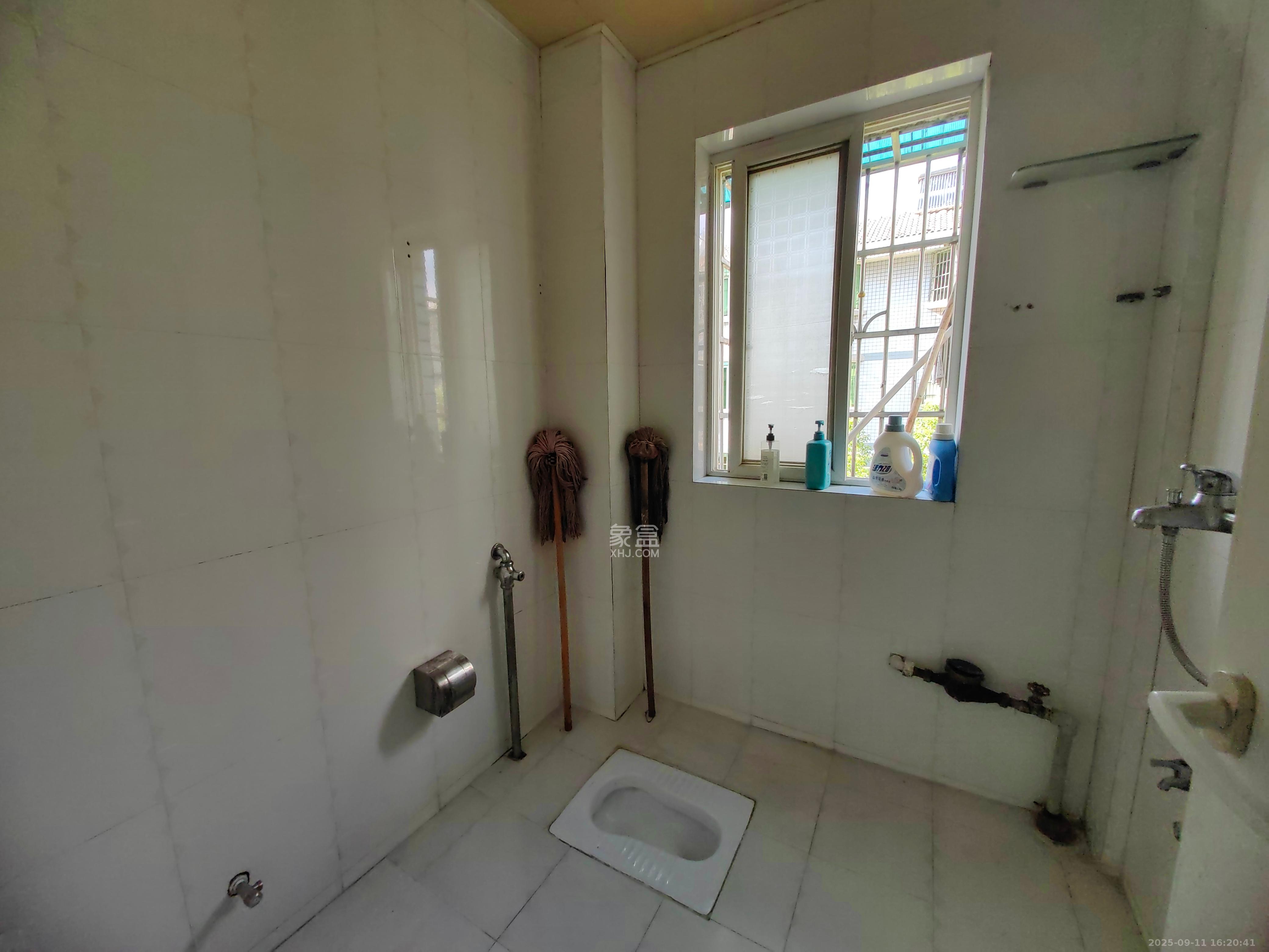 五一新村安置小区(永定社区、永兴社区、永祥社区)  7室1厅2卫    2800.0元/月 五一新村安置小区(永定社区、永兴社区、永祥社区)  7室1厅2卫    2800.0元/月室内图