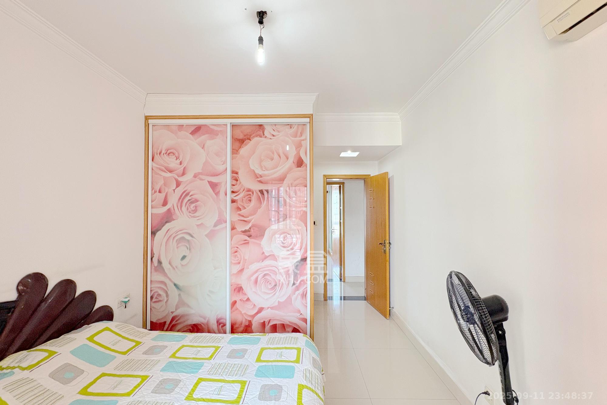 星典时代  3室2厅2卫    87.8万卧室