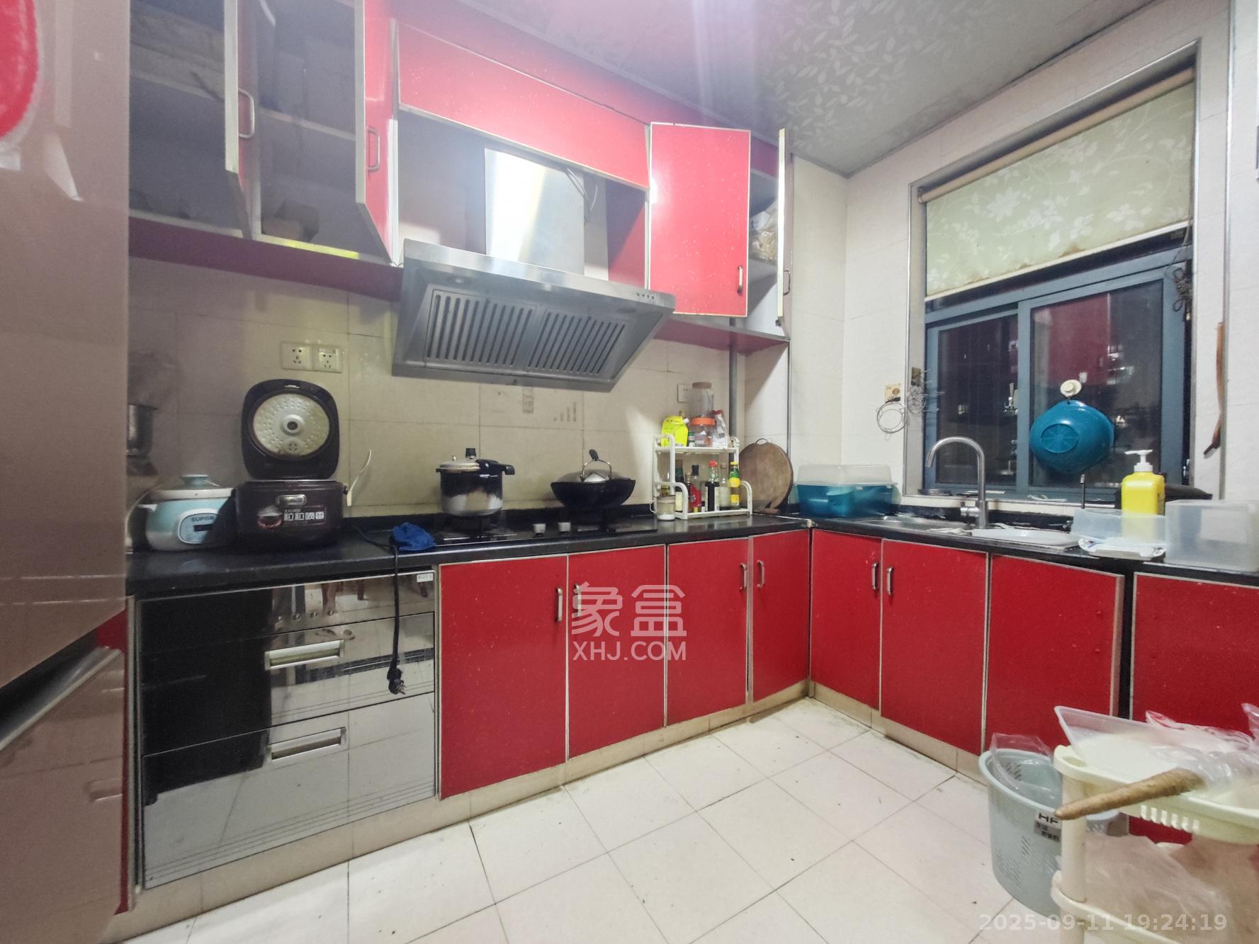 天赐良园 3室2厅1卫 106.0万 天赐良园 3室2厅1卫 106.0万厨房