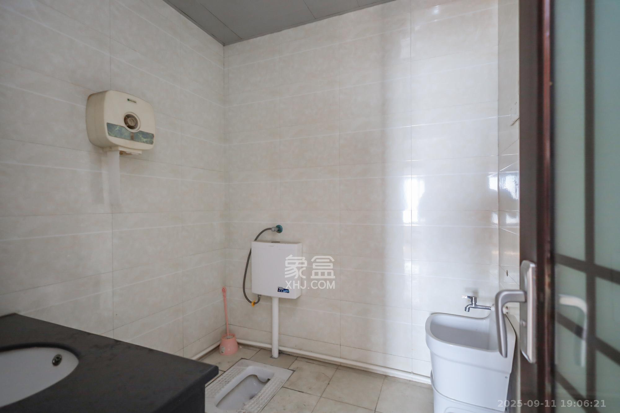 盛大泽西城  1室0厅0卫    28.0万 盛大泽西城  1室0厅0卫    28.0万卫生间