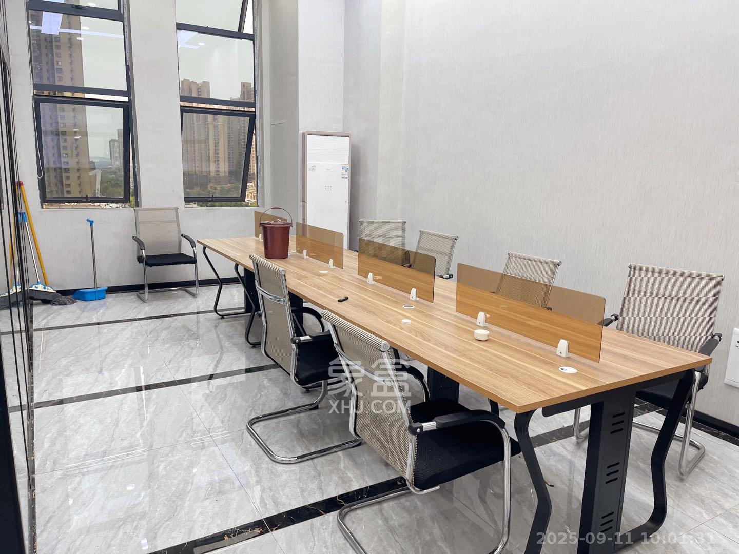 华润置地广场二期 2室1厅1卫 3500.0元/月 华润置地广场二期 2室1厅1卫 3500.0元/月室内图