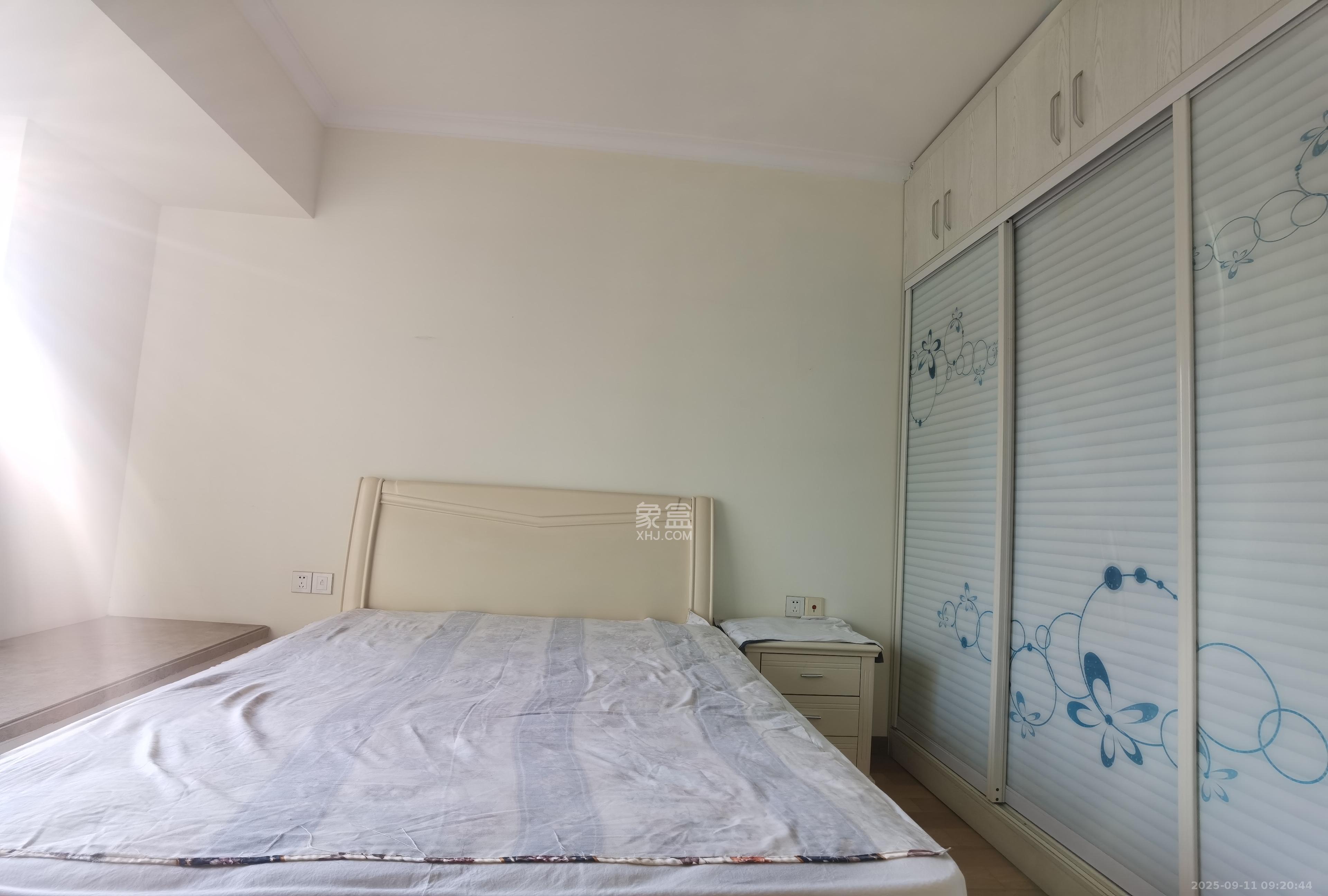 时代倾城一期 3室2厅2卫 2000.0元/月 时代倾城一期 3室2厅2卫 2000.0元/月室内图