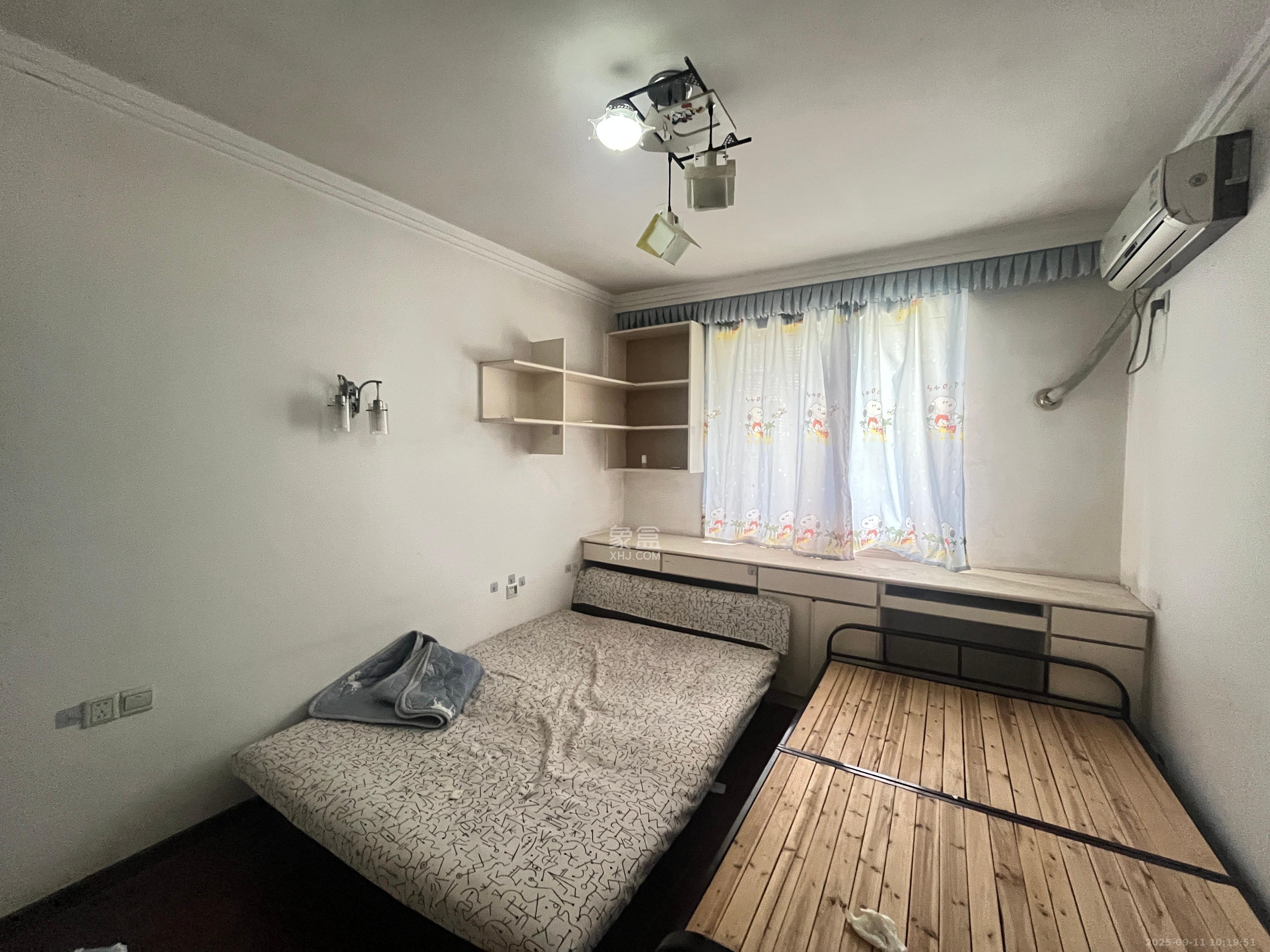 咸嘉新村西子园  3室2厅2卫    2500.0元/月室内图