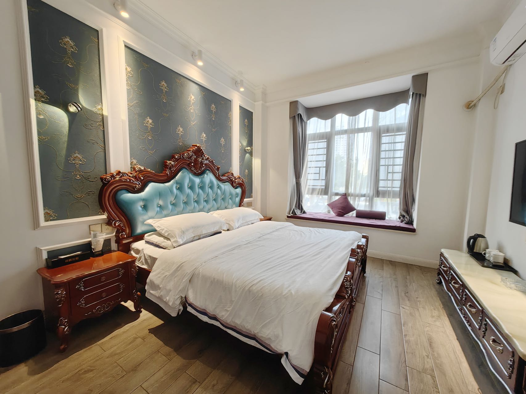 丹玺流泉 8室4厅8卫 13000.0元/月 丹玺流泉 8室4厅8卫 13000.0元/月室内图