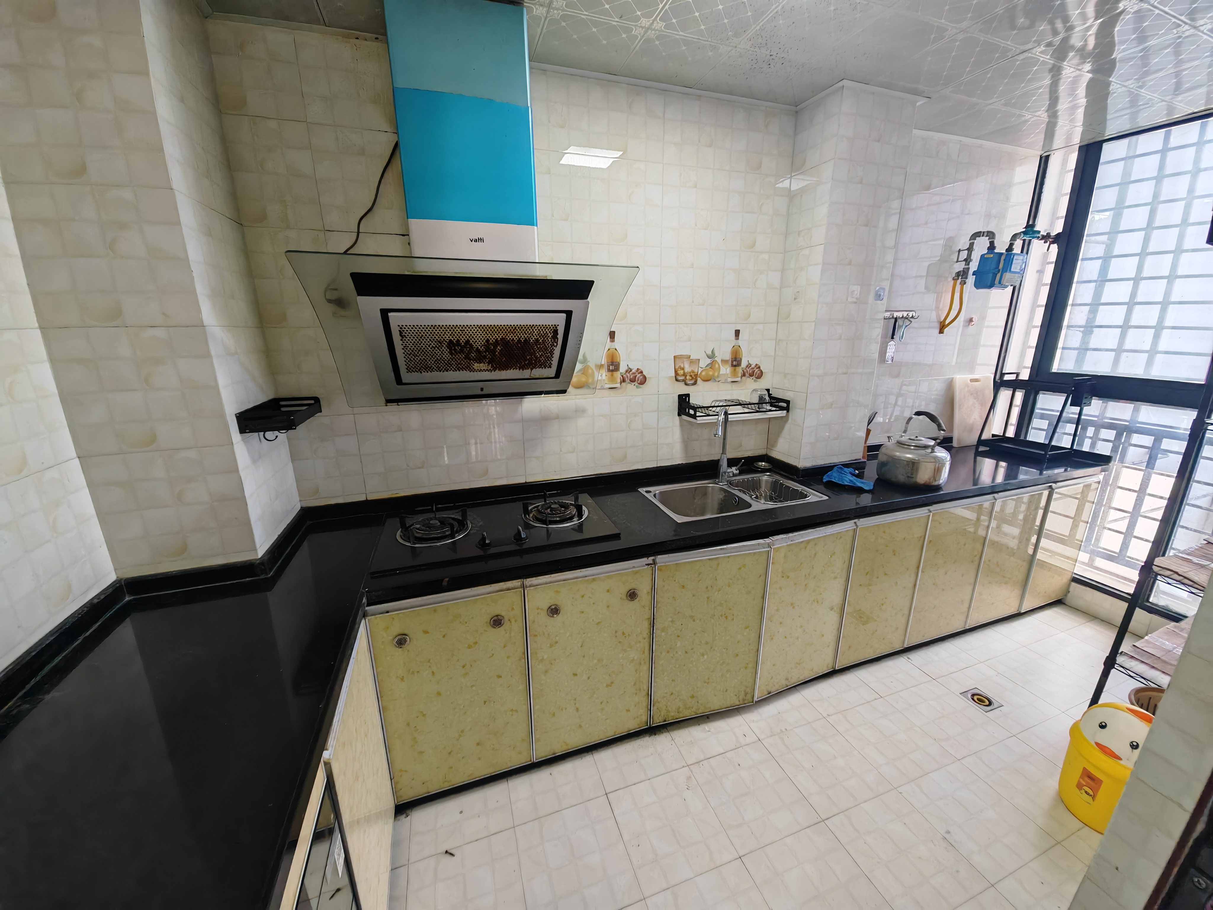 润江财苑 3室2厅2卫 2700.0元/月 润江财苑 3室2厅2卫 2700.0元/月室内图