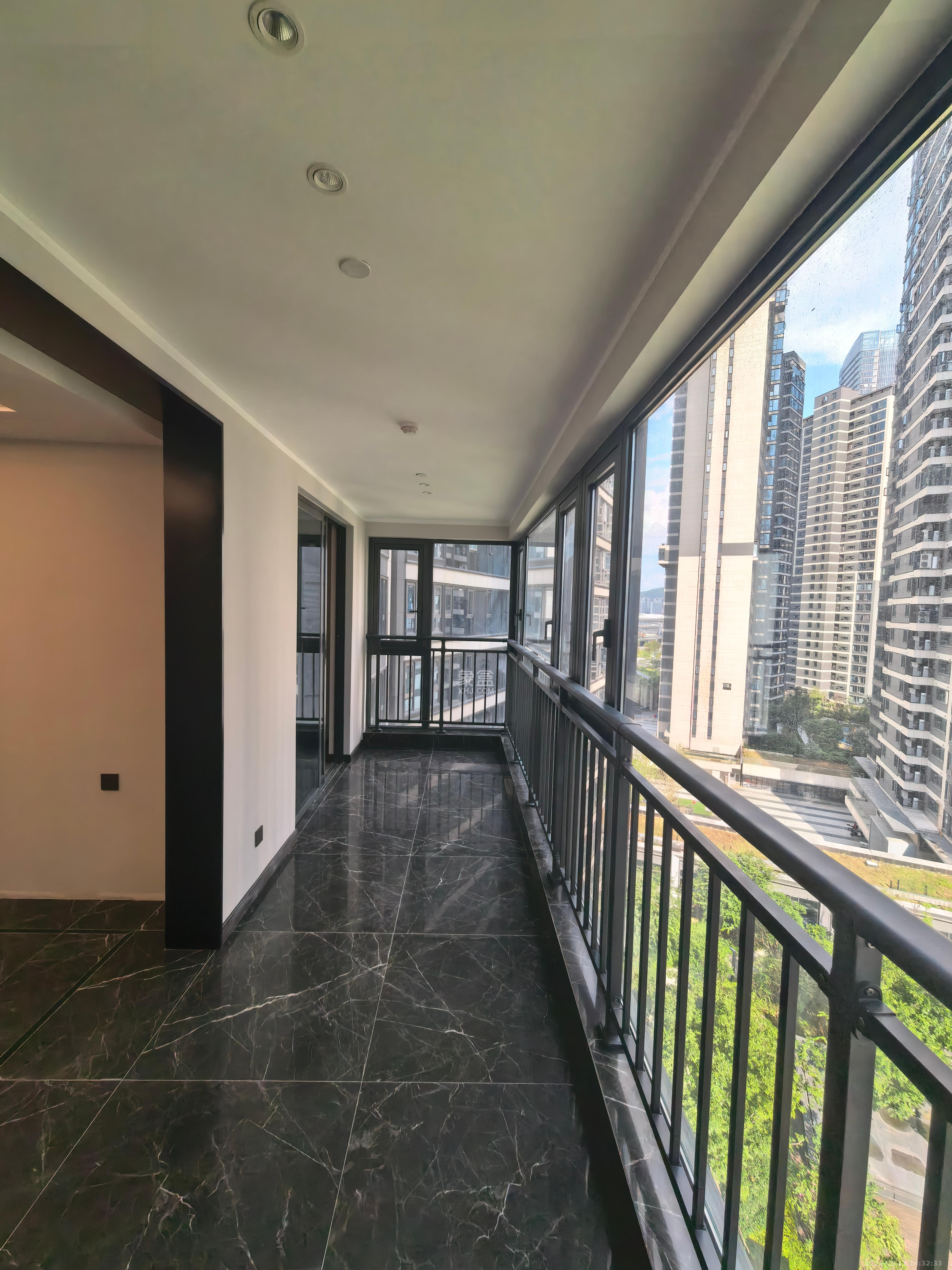 绿地麓云国际一期  3室2厅2卫    3200.0元/月 绿地麓云国际一期  3室2厅2卫    3200.0元/月室内图