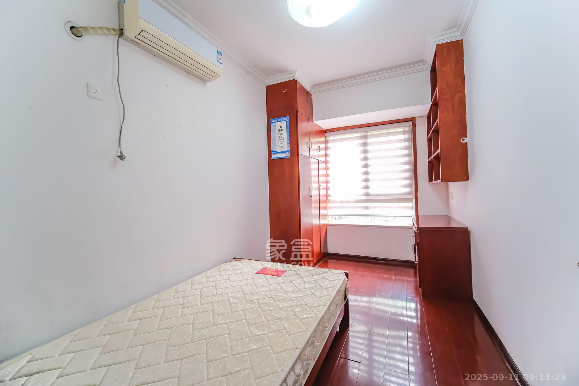 山水湾  2室2厅2卫    1600.0元/月 山水湾  2室2厅2卫    1600.0元/月室内图