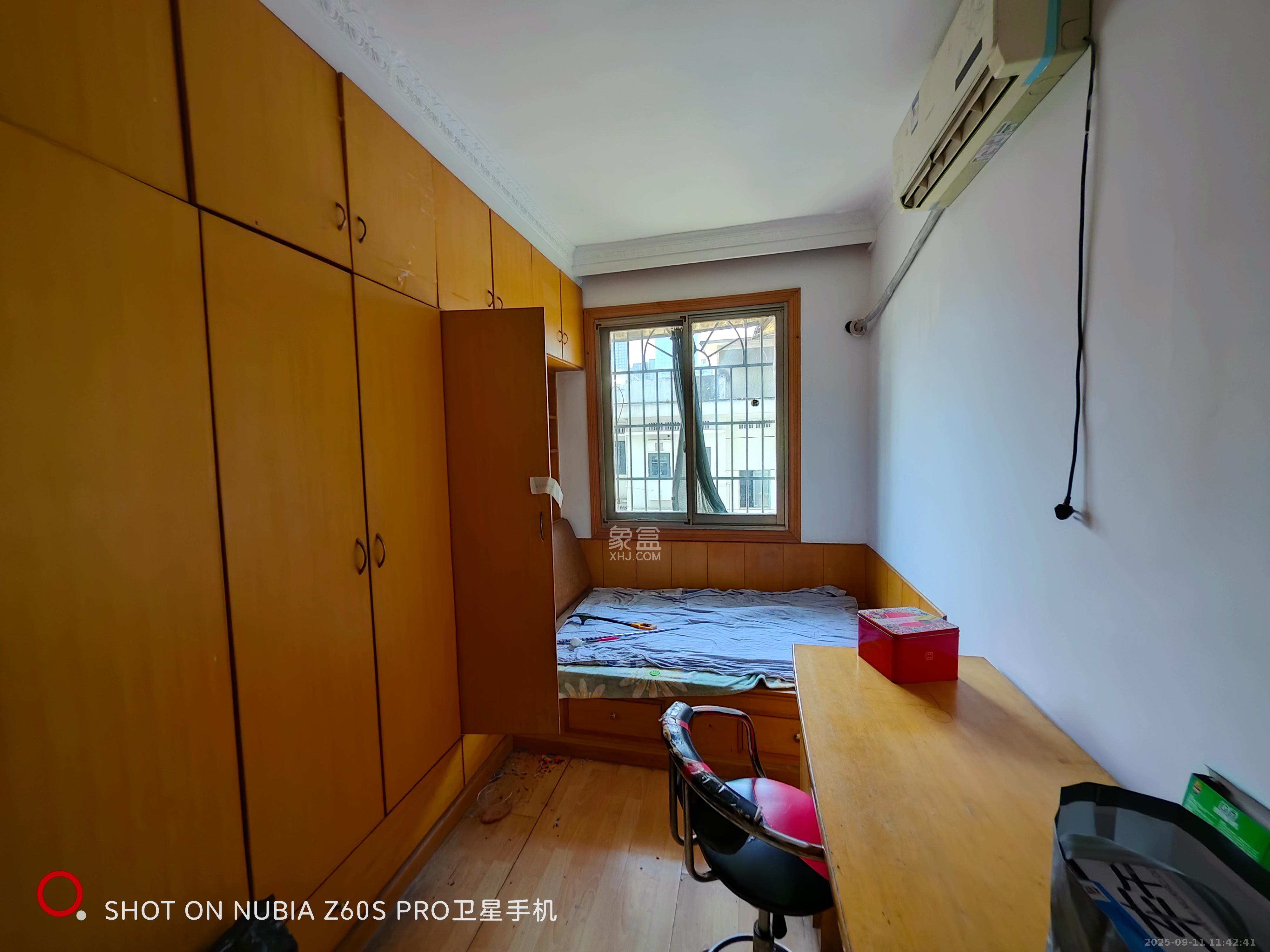 老建行宿舍（黄泥坑附218号）  2室1厅1卫    1500.0元/月室内图