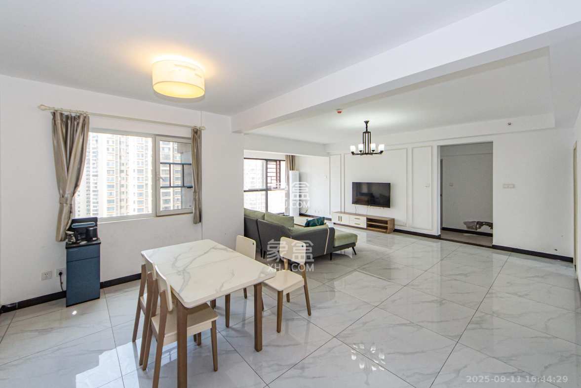 北辰三角洲C3区  4室2厅2卫    3800.0元/月 北辰三角洲C3区  4室2厅2卫    3800.0元/月室内图