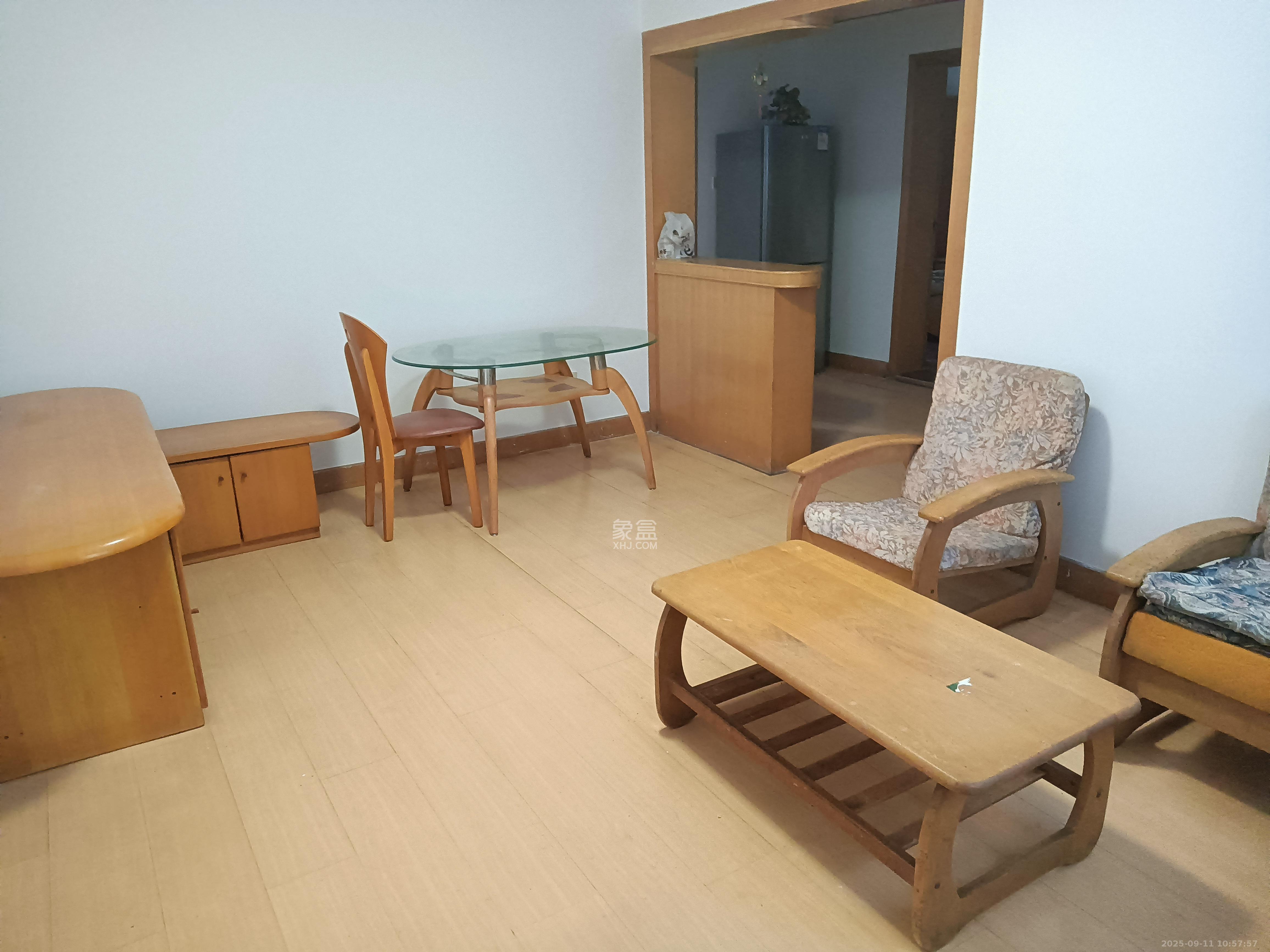 下民航宿舍 3室2厅1卫 1800.0元/月 下民航宿舍 3室2厅1卫 1800.0元/月室内图