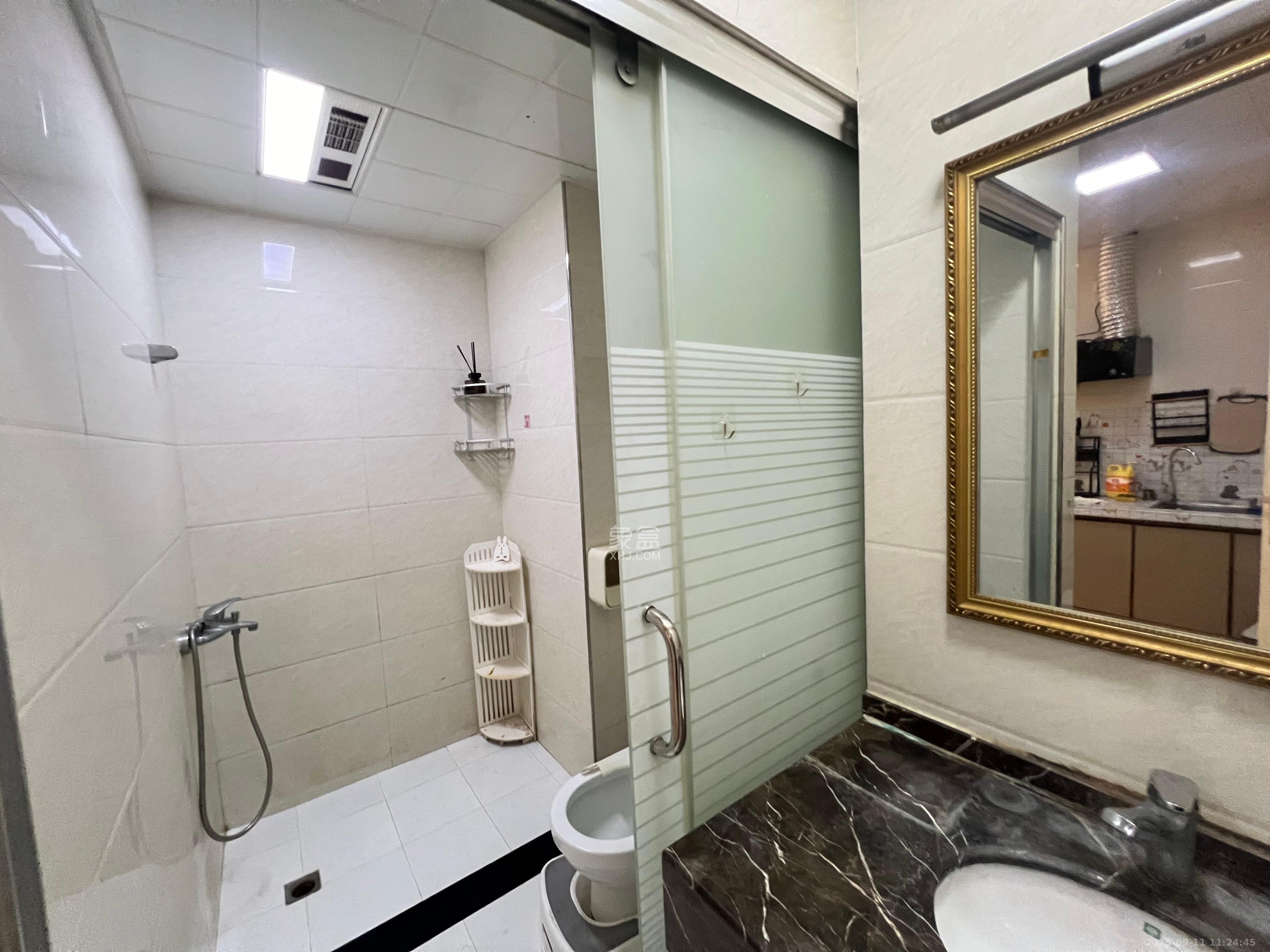 御溪国际 1室1厅1卫 1700.0元/月 御溪国际 1室1厅1卫 1700.0元/月室内图