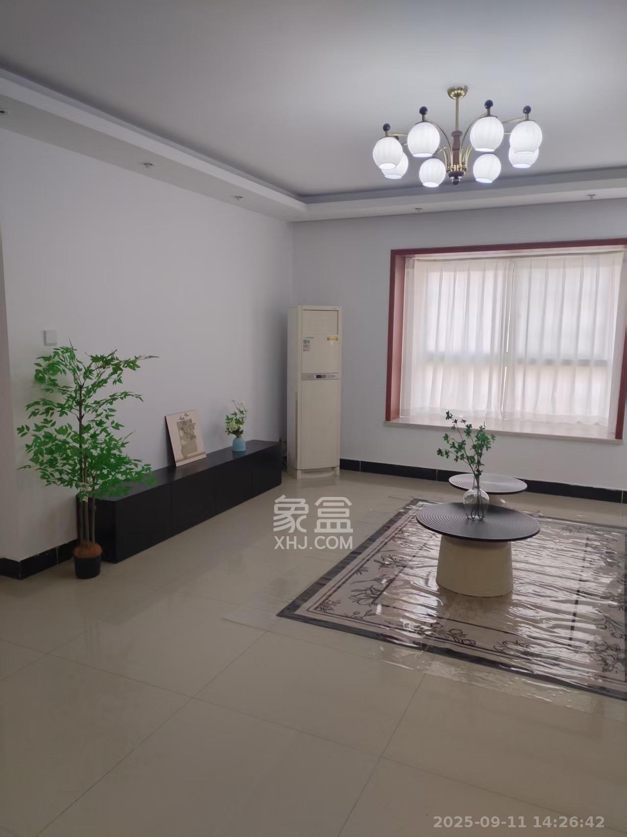 佳美星城  3室2厅2卫   2300.00元/月室内图