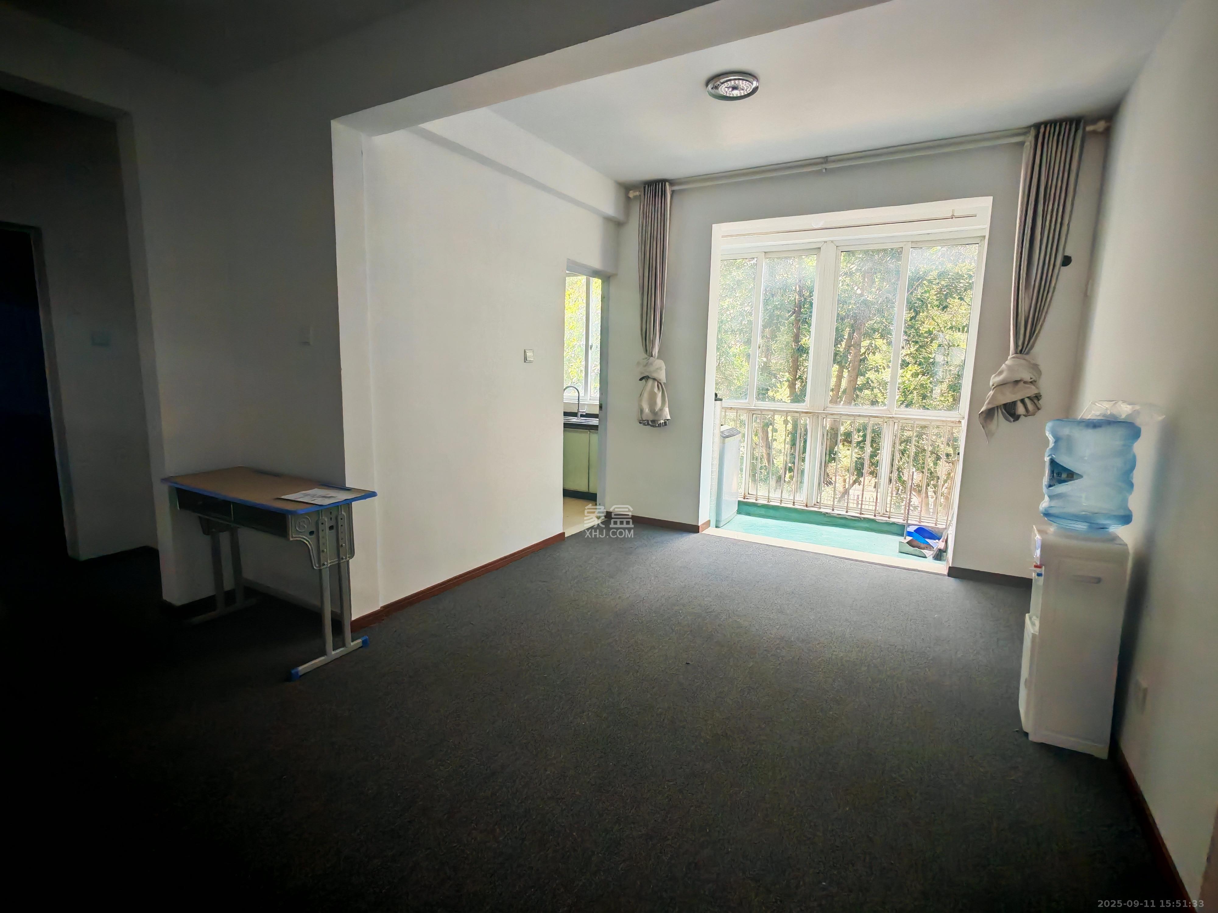 山语城一期 1室2厅2卫 2300.0元/月 山语城一期 1室2厅2卫 2300.0元/月室内图