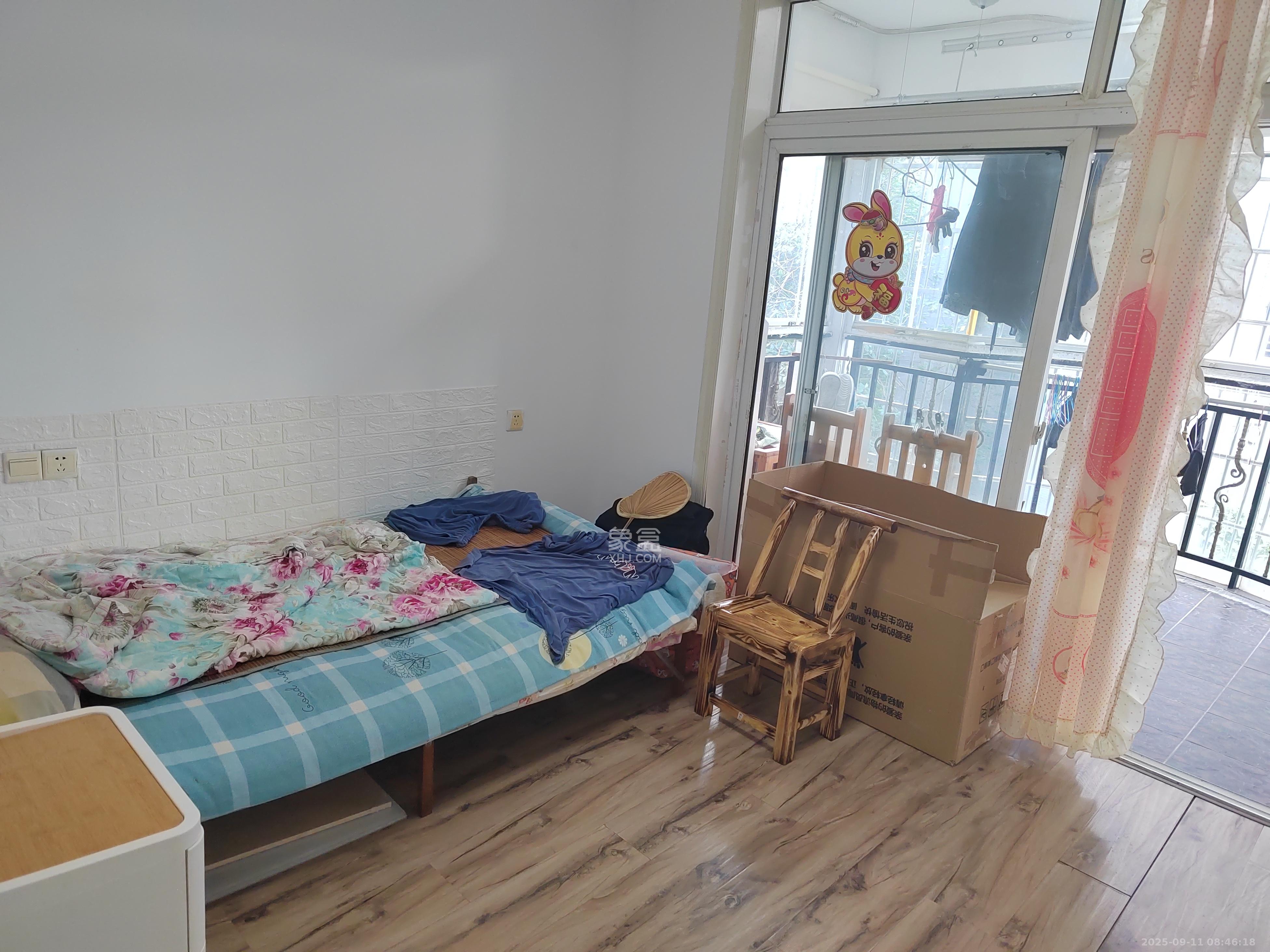 华银南苑 3室1厅2卫 2200.0元/月 华银南苑 3室1厅2卫 2200.0元/月室内图