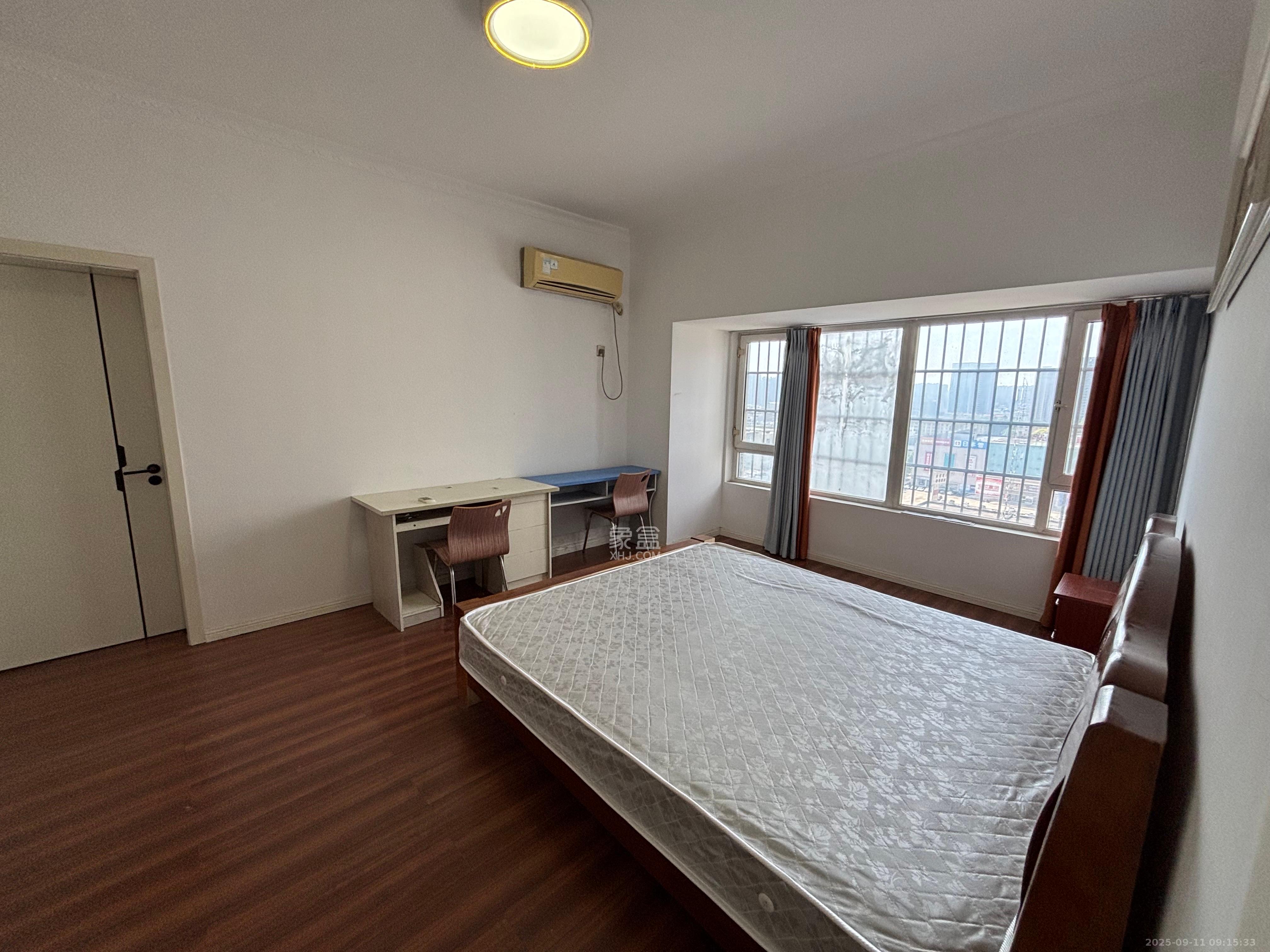 红区抽屉  3室0厅0卫    2800.0元/月室内图