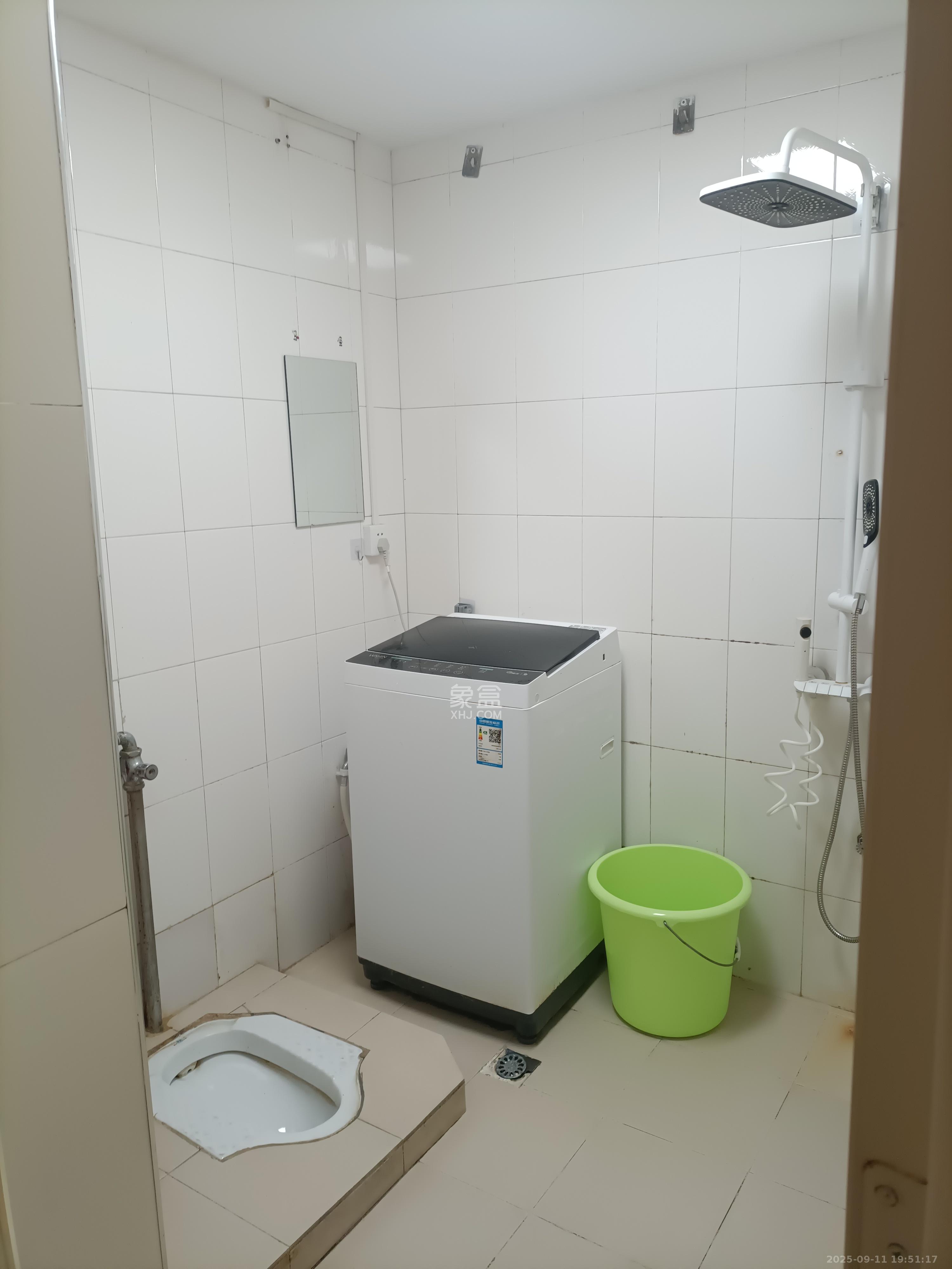 鸿盛大厦  1室1厅1卫    2000.0元/月 鸿盛大厦  1室1厅1卫    2000.0元/月室内图