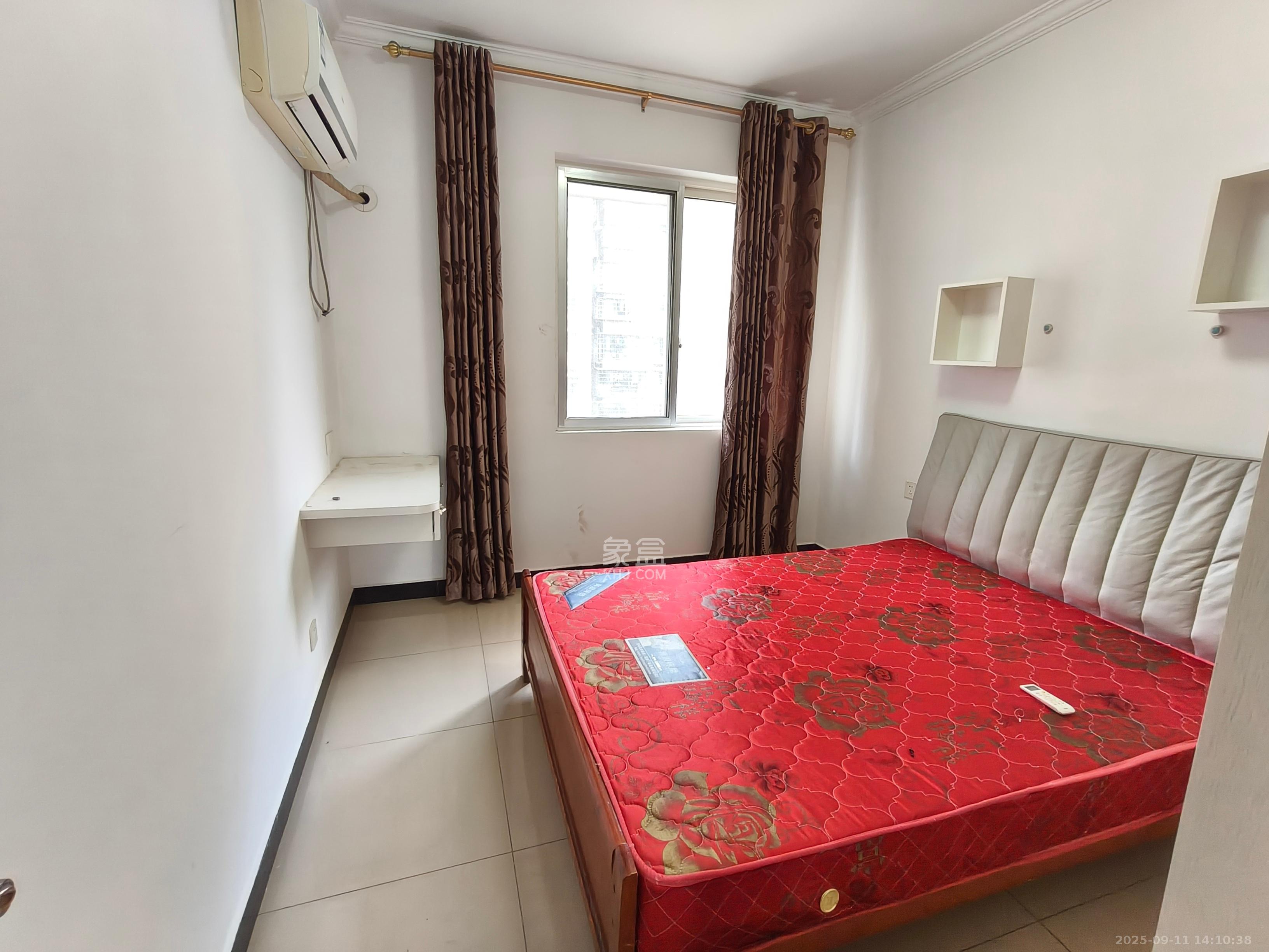 星城新宇黎锦苑 3室2厅1卫 2100.0元/月 星城新宇黎锦苑 3室2厅1卫 2100.0元/月室内图