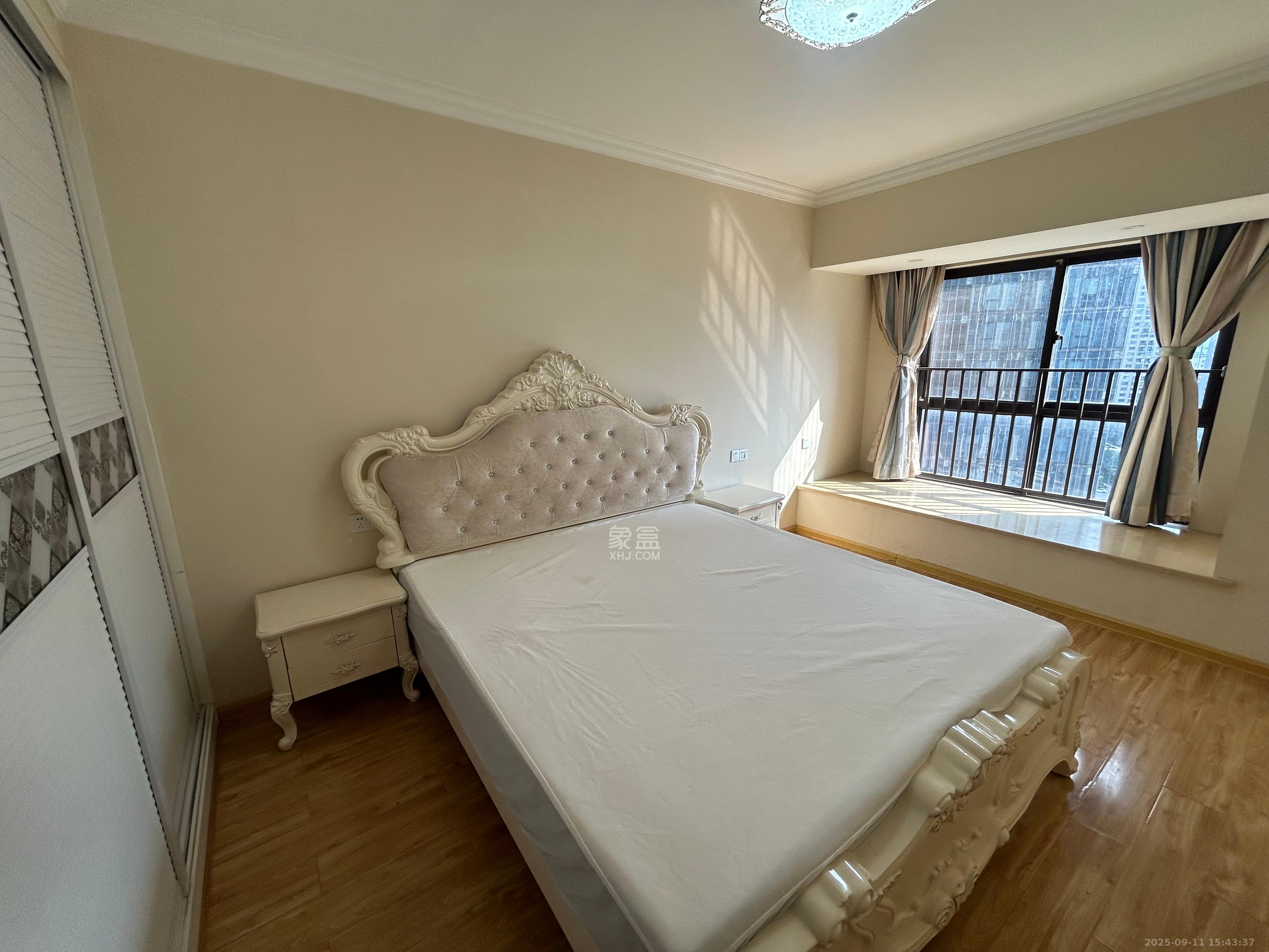 绿地中央广场 3室2厅1卫 3200.0元/月 绿地中央广场 3室2厅1卫 3200.0元/月室内图