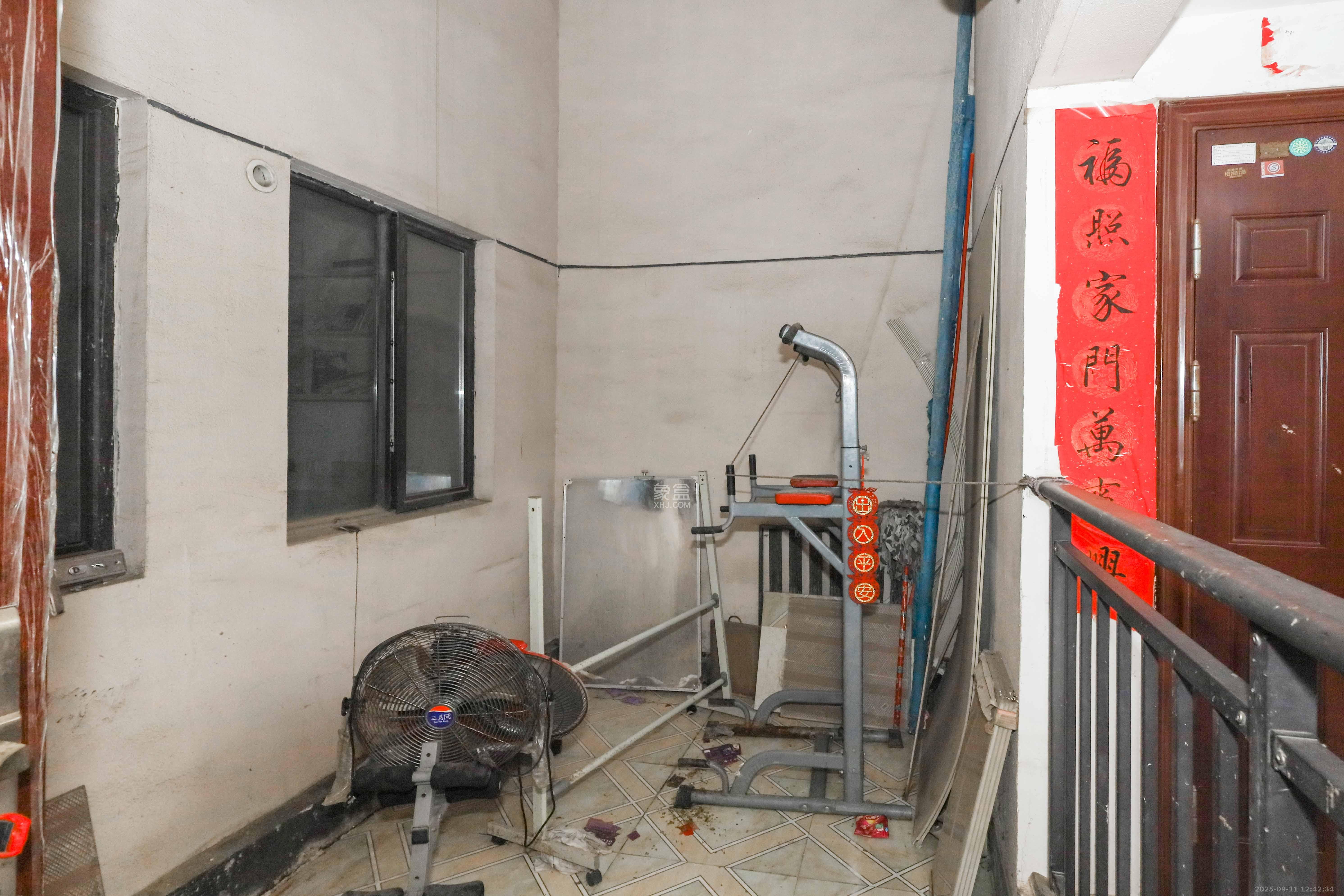 惠天然梅岭国际 3室2厅1卫 125.8万 惠天然梅岭国际 3室2厅1卫 125.8万阳台