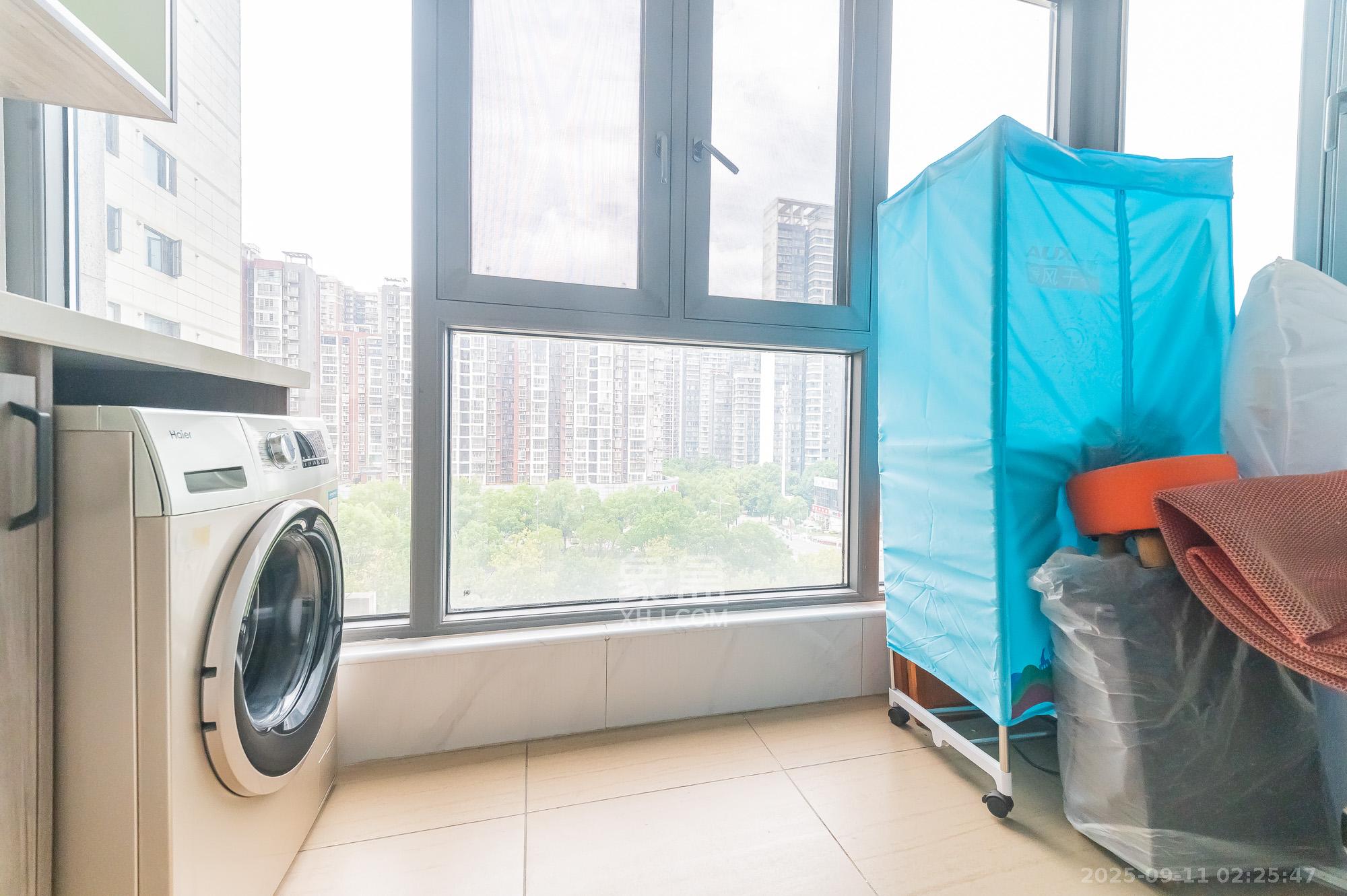 碧桂园中央花园  4室2厅2卫    119.8万阳台