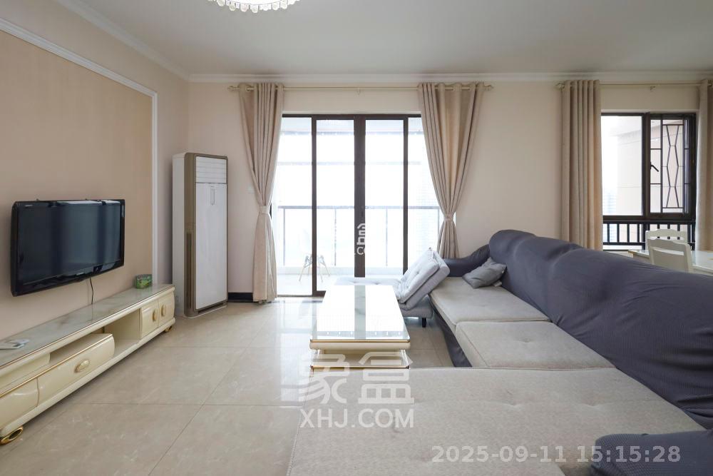 世茂外滩里(世茂铂翠湾三期)  4室2厅2卫    4500.0元/月 世茂外滩里(世茂铂翠湾三期)  4室2厅2卫    4500.0元/月