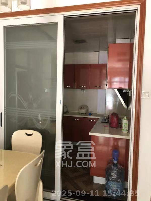 金领家族  2室1厅1卫   1900.00元/月室内图