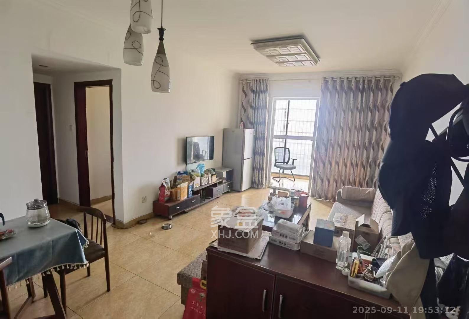 福嘉园 3室2厅2卫 2700.0元/月 福嘉园 3室2厅2卫 2700.0元/月室内图