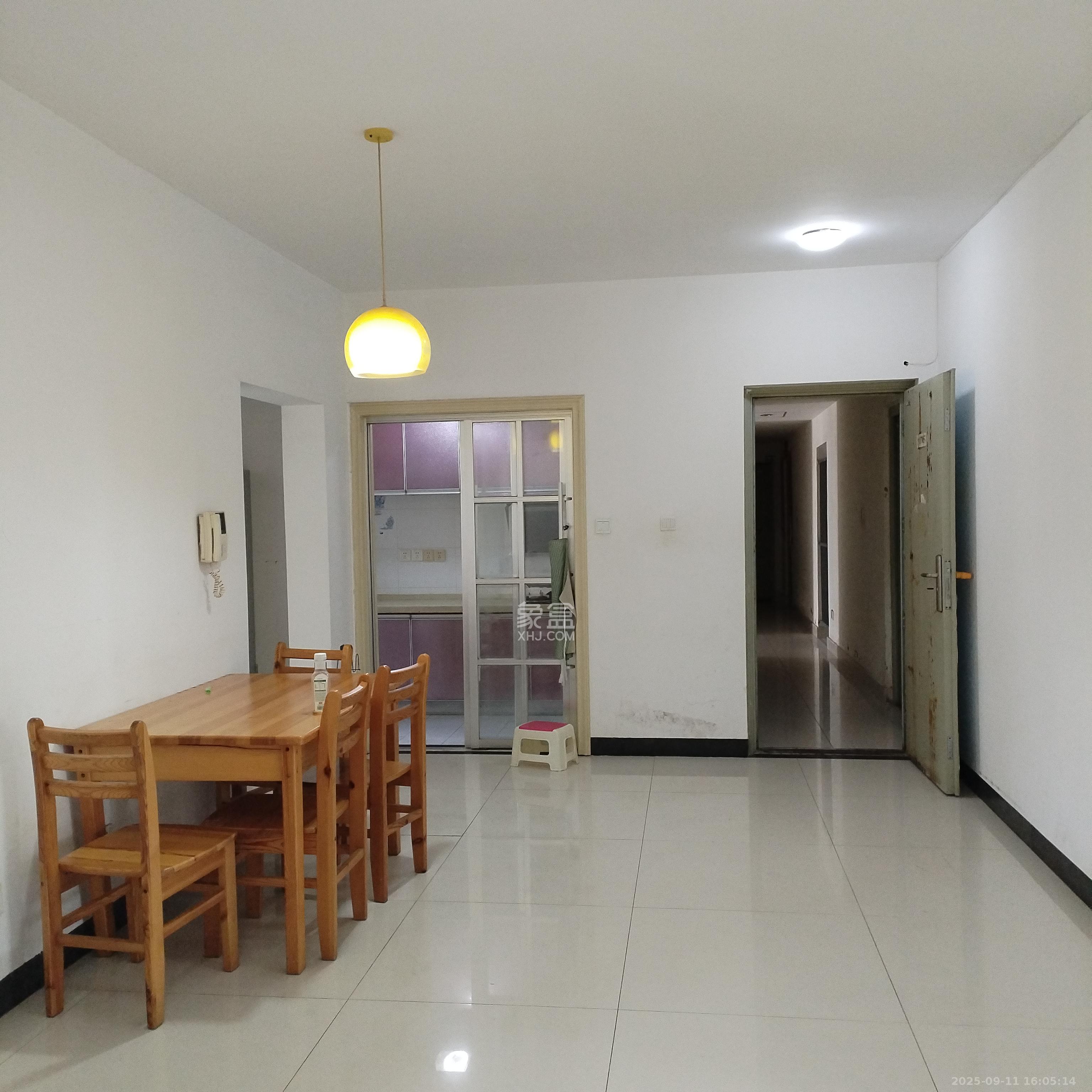 怡海星城  2室2厅1卫    1500.0元/月室内图