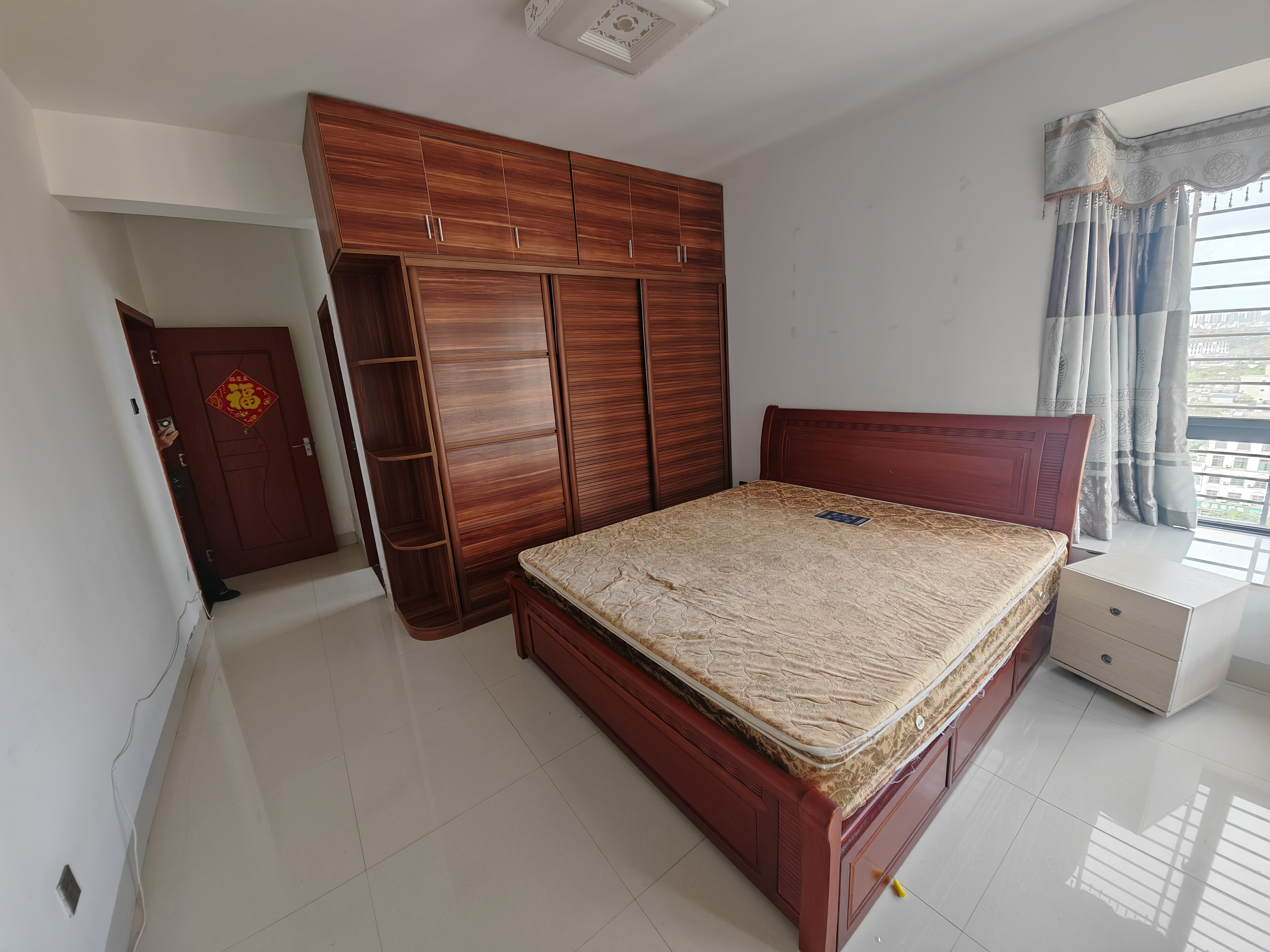 润江财苑 3室2厅2卫 2700.0元/月 润江财苑 3室2厅2卫 2700.0元/月室内图