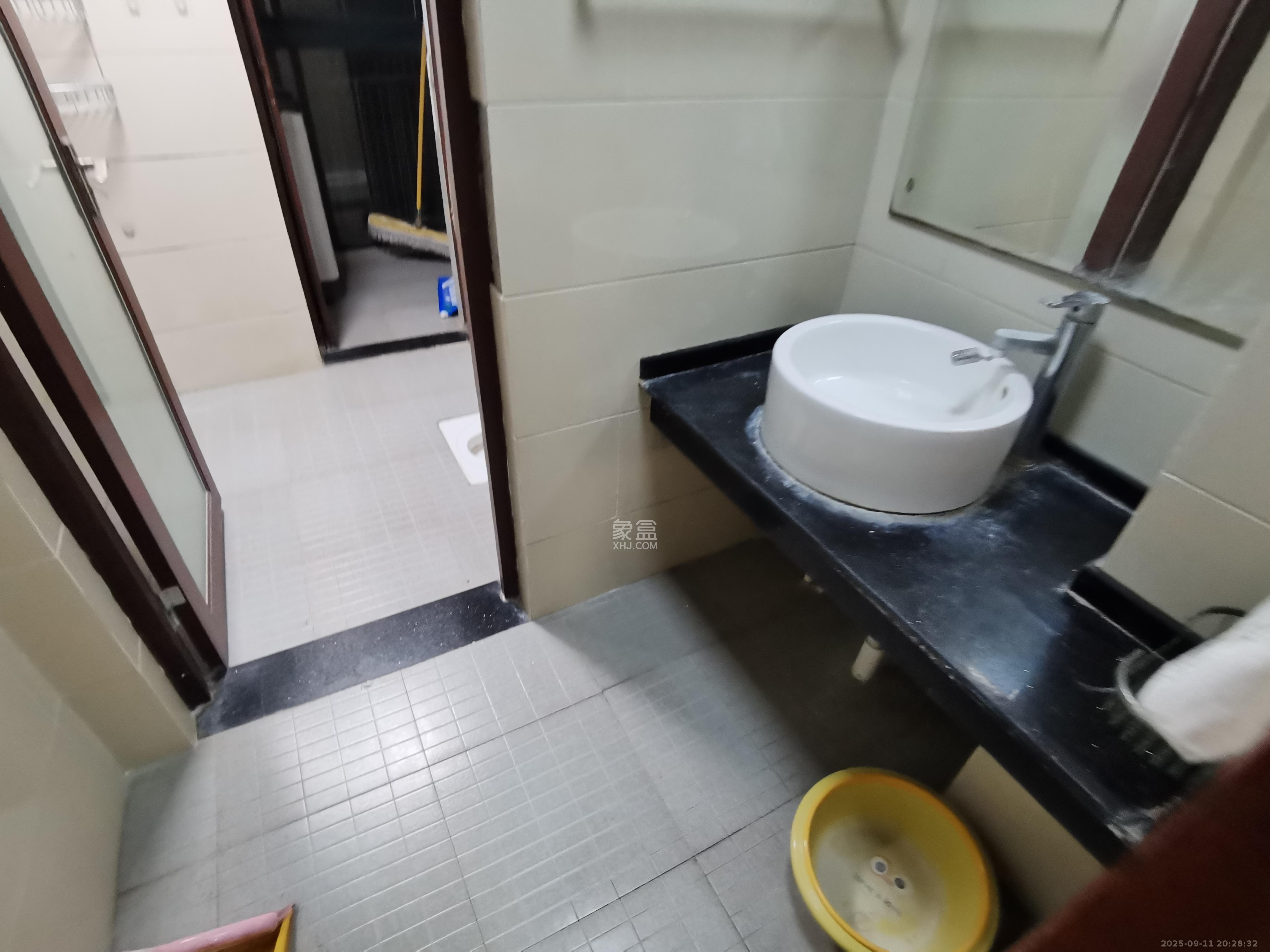 浏阳河畔家园  3室2厅1卫    2800.0元/月室内图