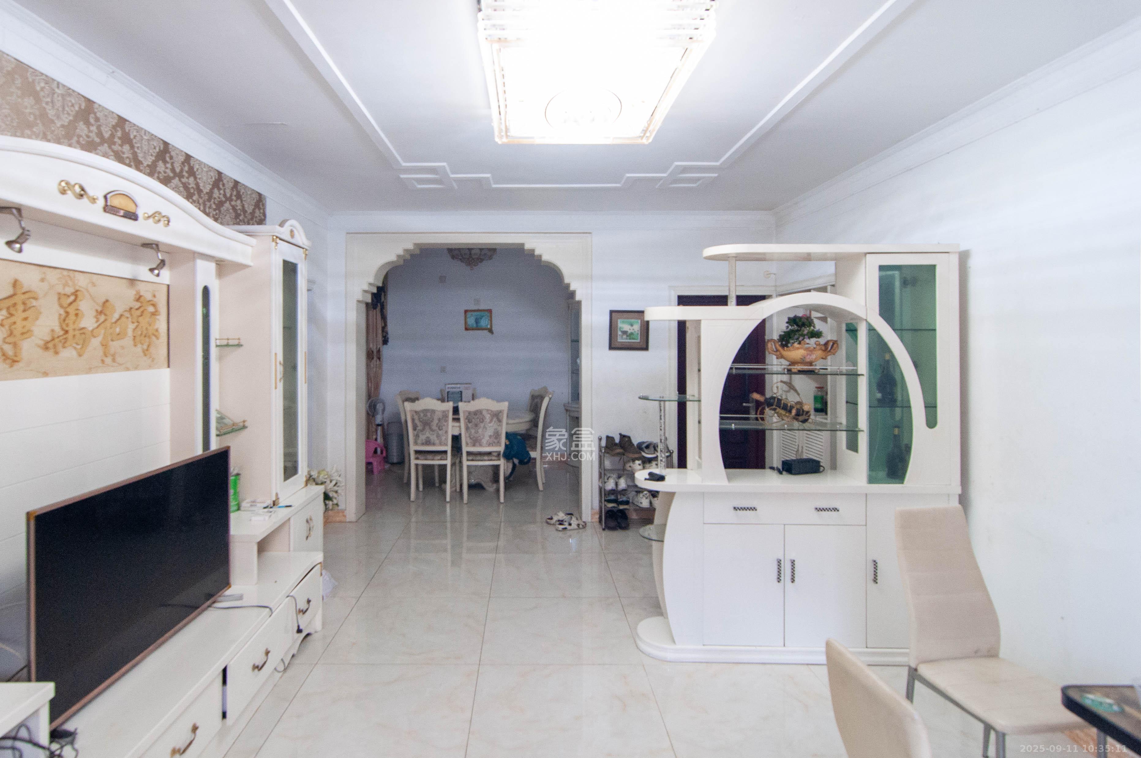 航天大院  3室2厅1卫    92.0万 航天大院  3室2厅1卫    92.0万客厅