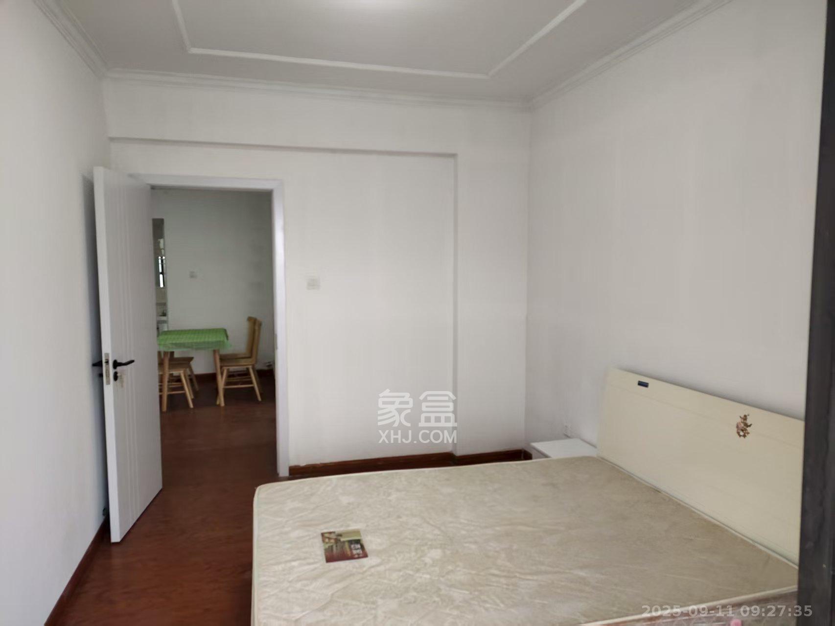 百纳广场（百纳公寓）  2室2厅1卫    2500.0元/月室内图