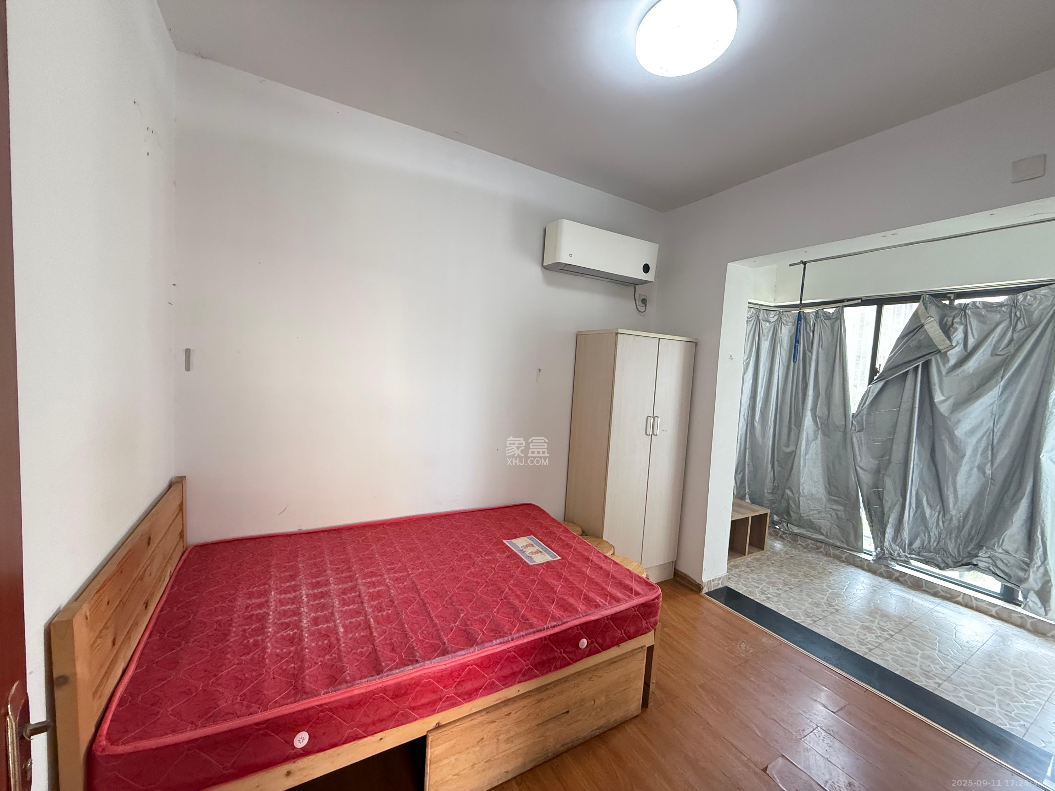 泊爱蓝湾 3室2厅1卫 1899.0元/月 泊爱蓝湾 3室2厅1卫 1899.0元/月室内图