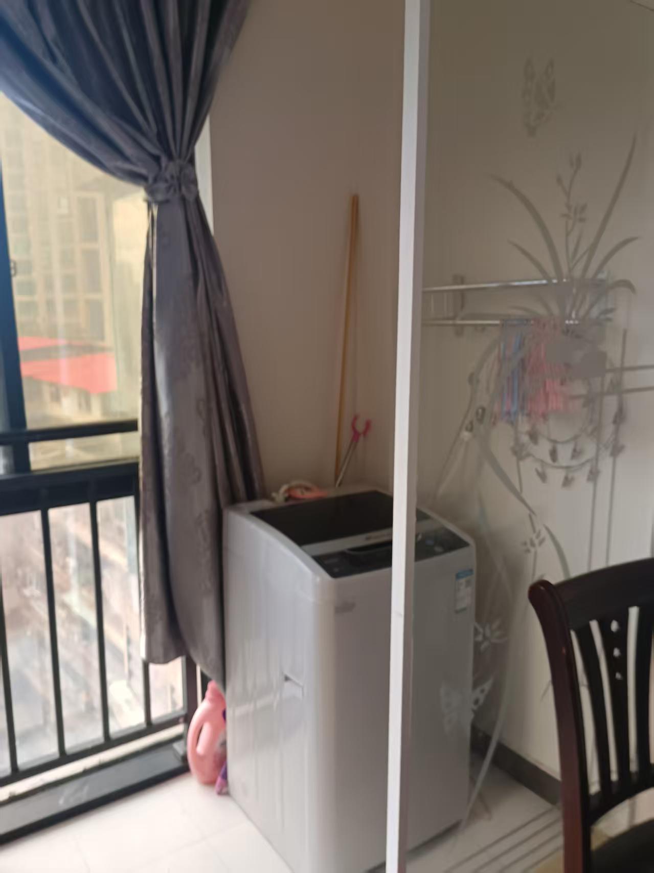 M国际 1室1厅1卫 1300.0元/月 M国际 1室1厅1卫 1300.0元/月室内图