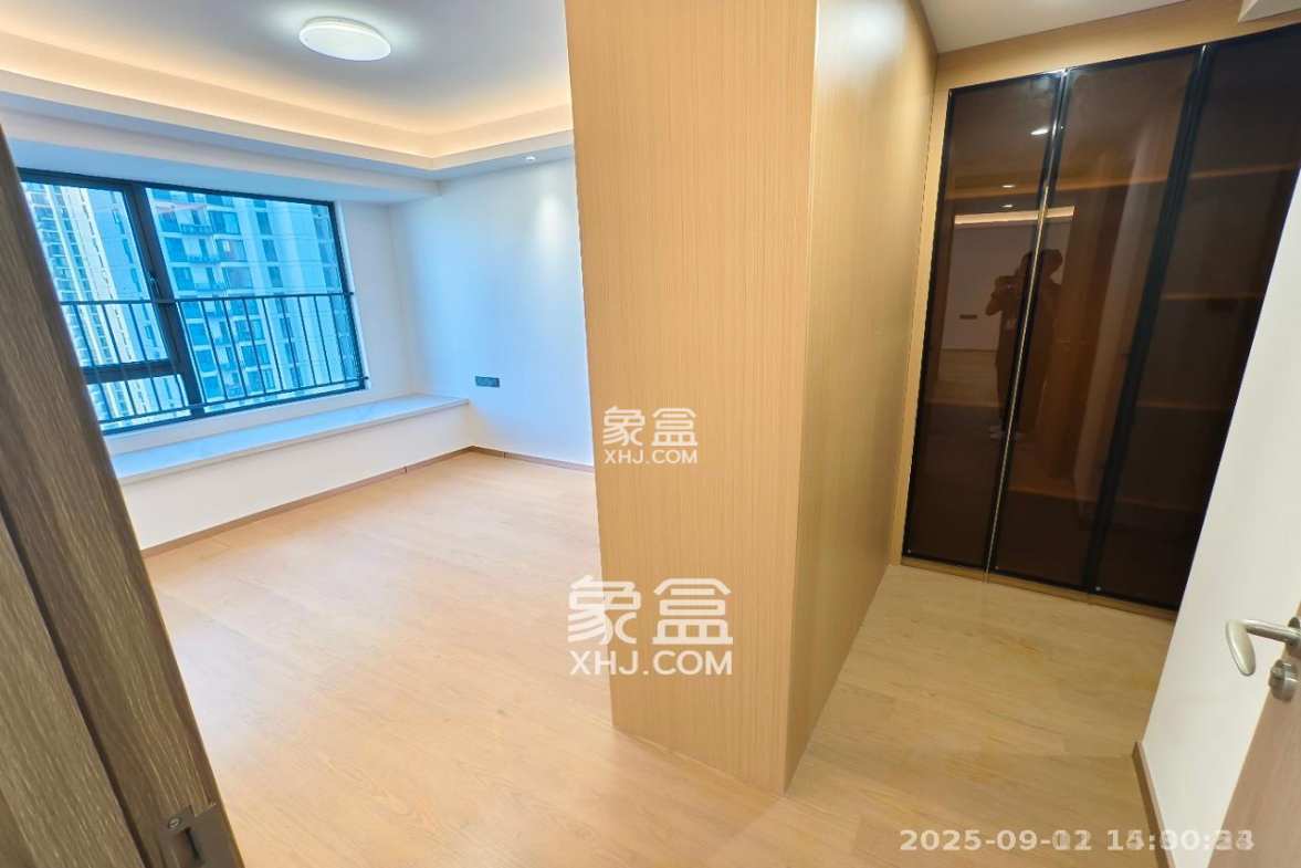 旭辉雨花郡 4室2厅2卫 4500.0元/月 旭辉雨花郡 4室2厅2卫 4500.0元/月室内图