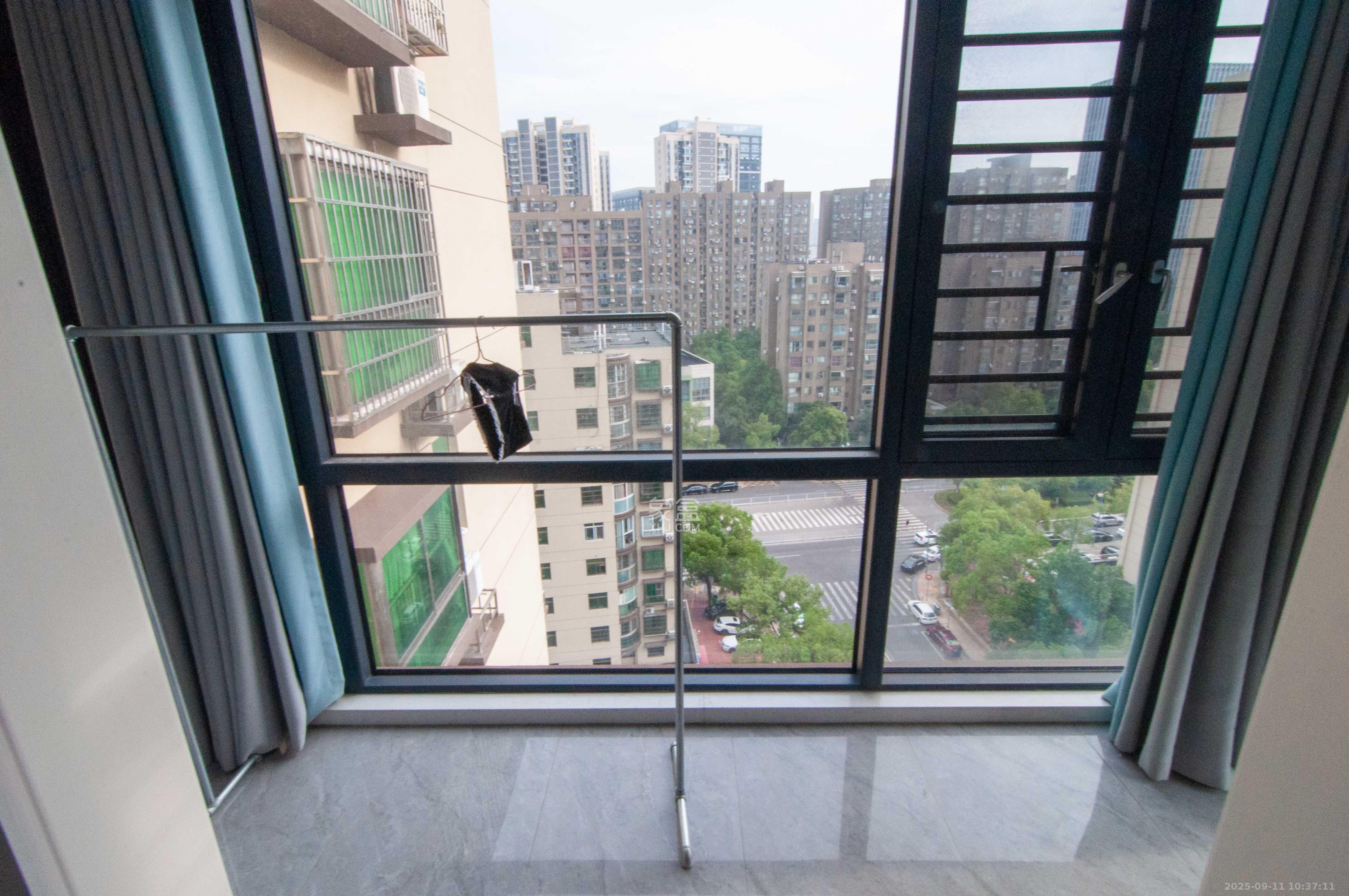 麓谷加州阳光  3室2厅2卫    100.0万 麓谷加州阳光  3室2厅2卫    100.0万其他