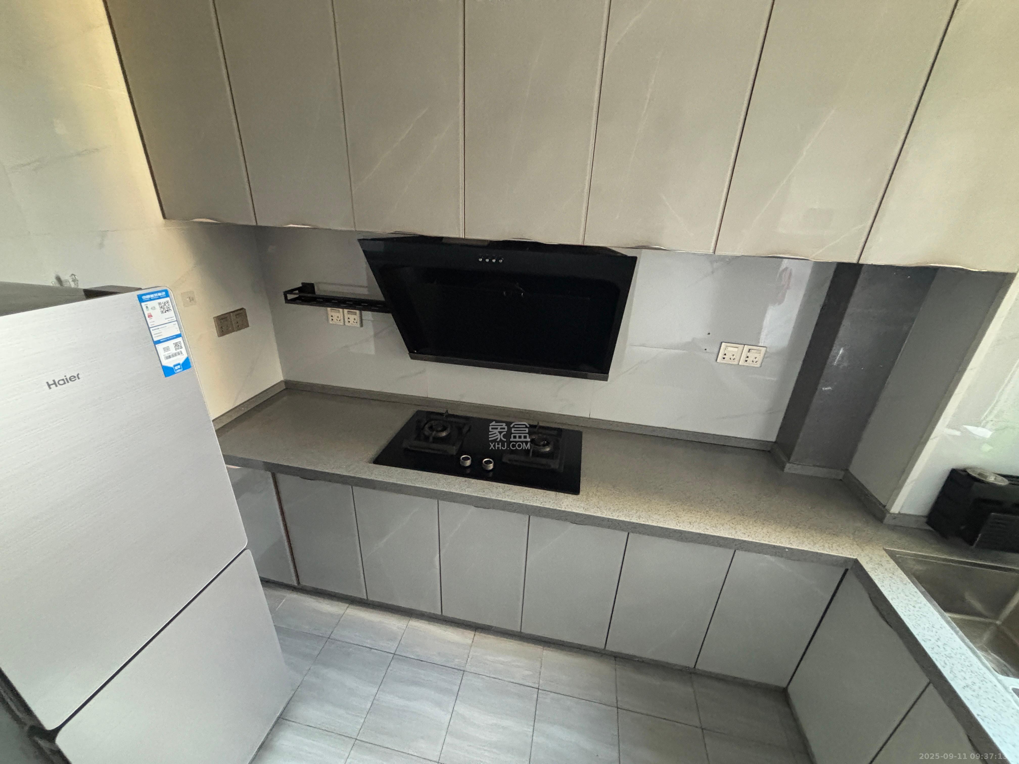 金南家园三期  3室2厅1卫    2400.0元/月室内图