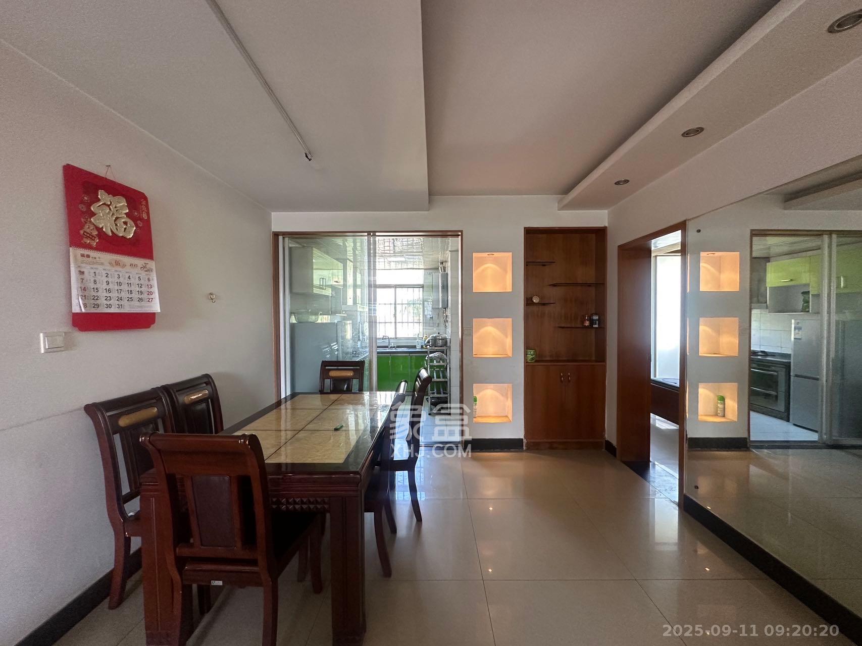 新星小区 3室2厅2卫 1800.0元/月 新星小区 3室2厅2卫 1800.0元/月室内图