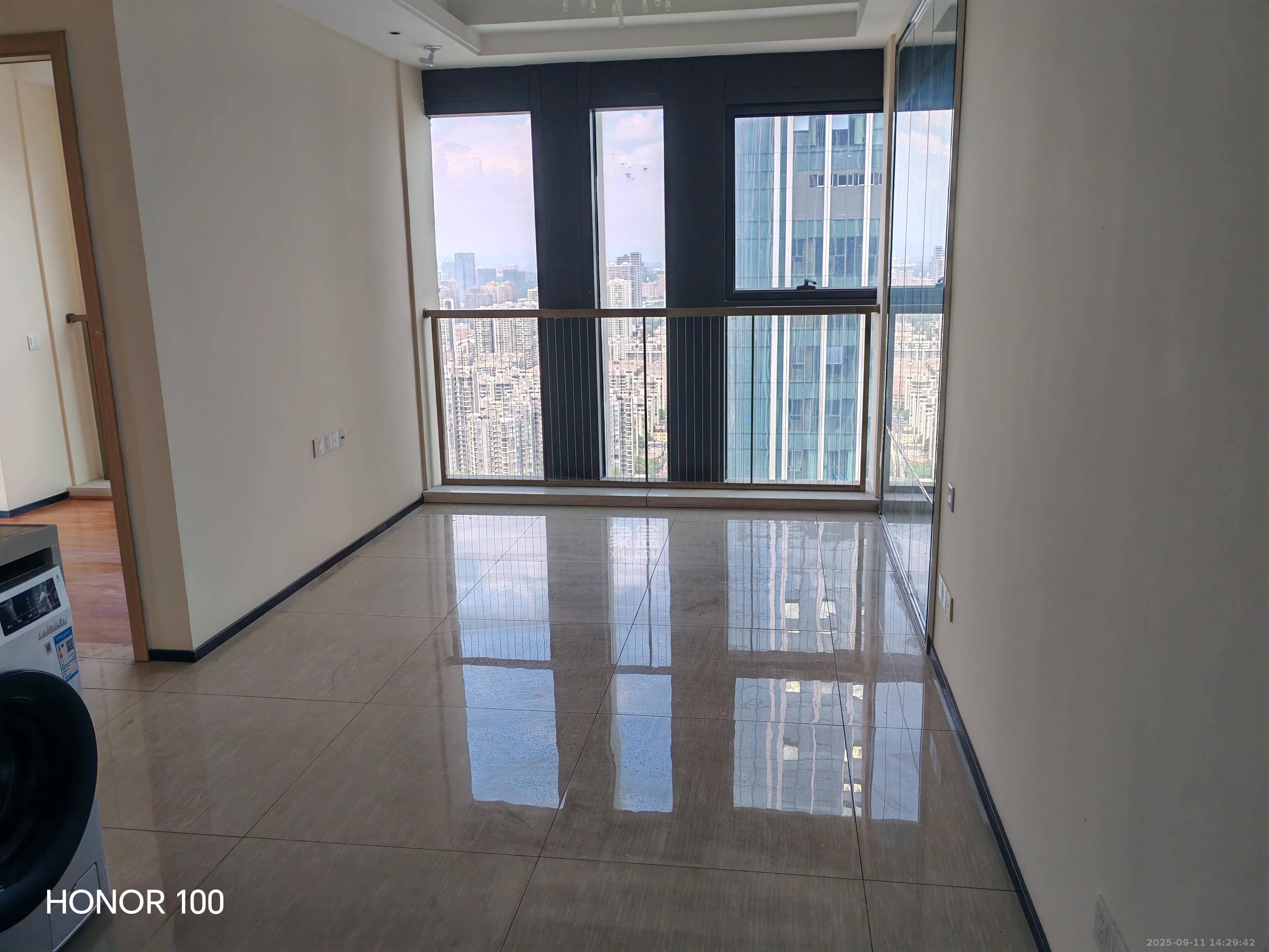 恒大珺悦府 2室1厅1卫 2200.0元/月 恒大珺悦府 2室1厅1卫 2200.0元/月室内图