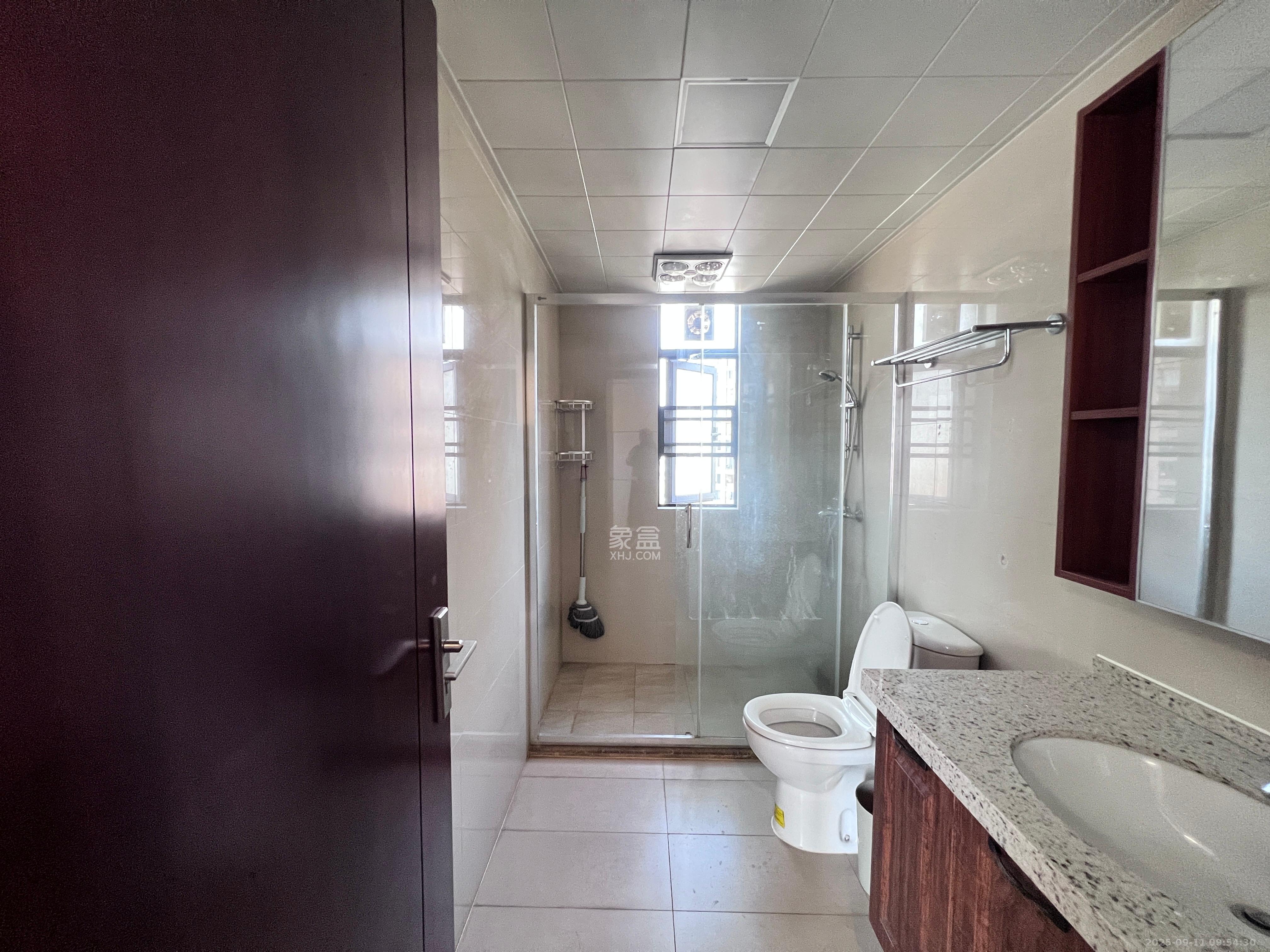 珠江郦城公园1号 3室2厅2卫 2900.0元/月 珠江郦城公园1号 3室2厅2卫 2900.0元/月室内图