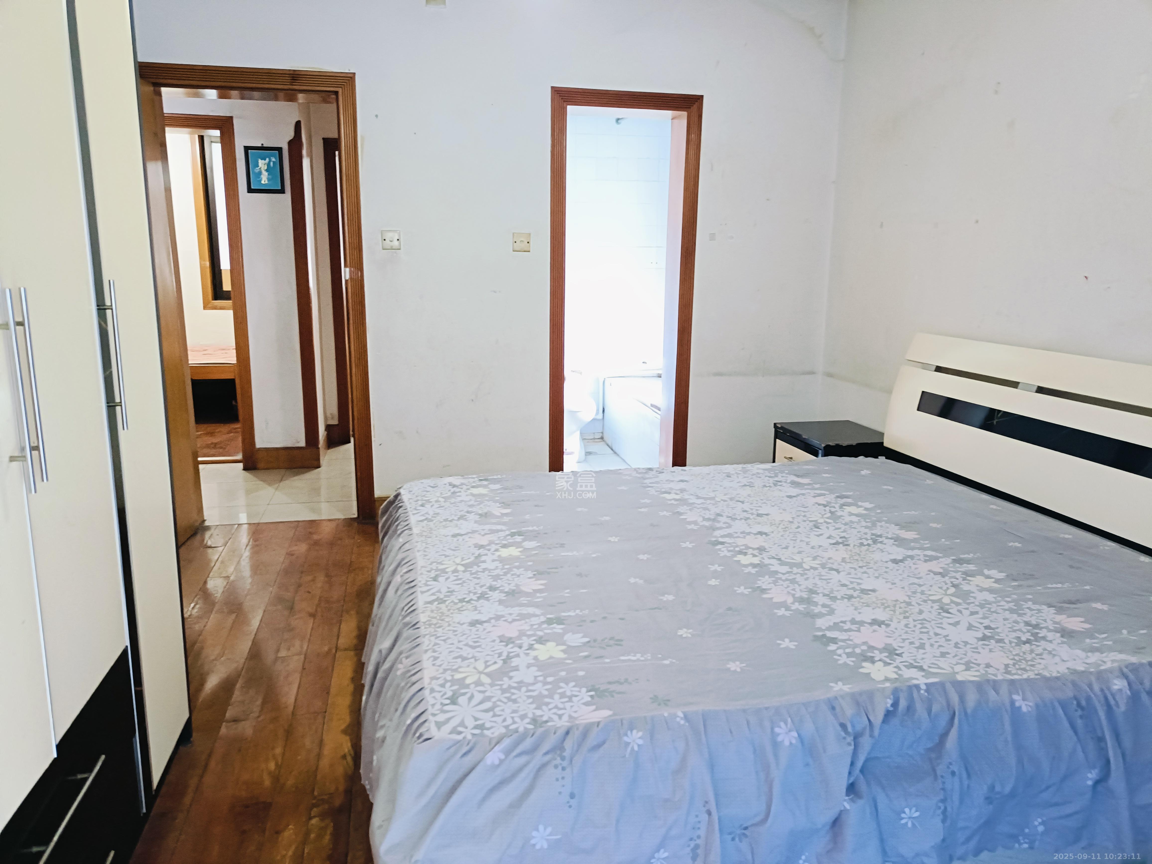 福乐凯公寓  3室1厅2卫    2400.0元/月室内图