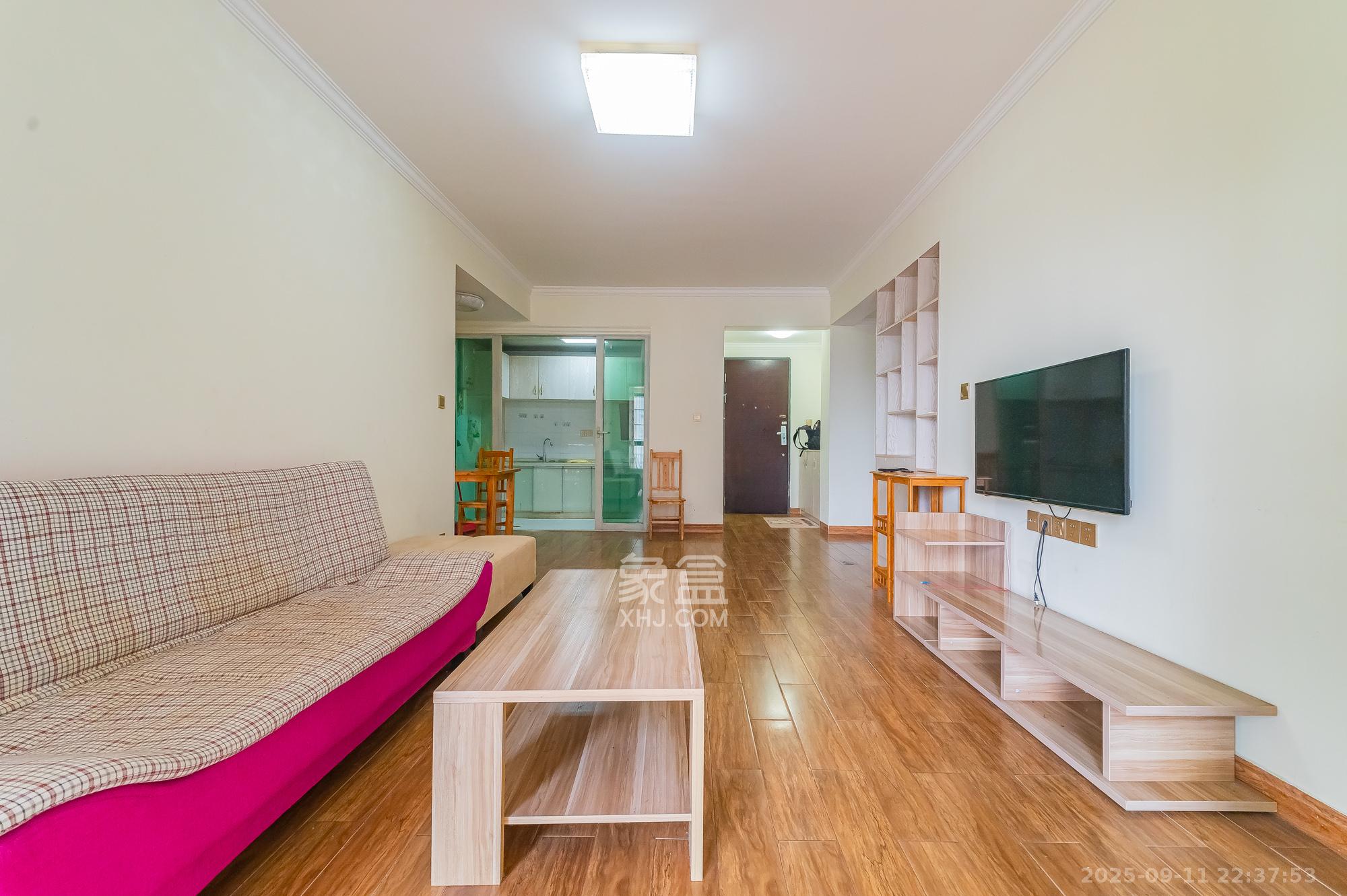 海伦春天  2室1厅1卫    49.8万客厅