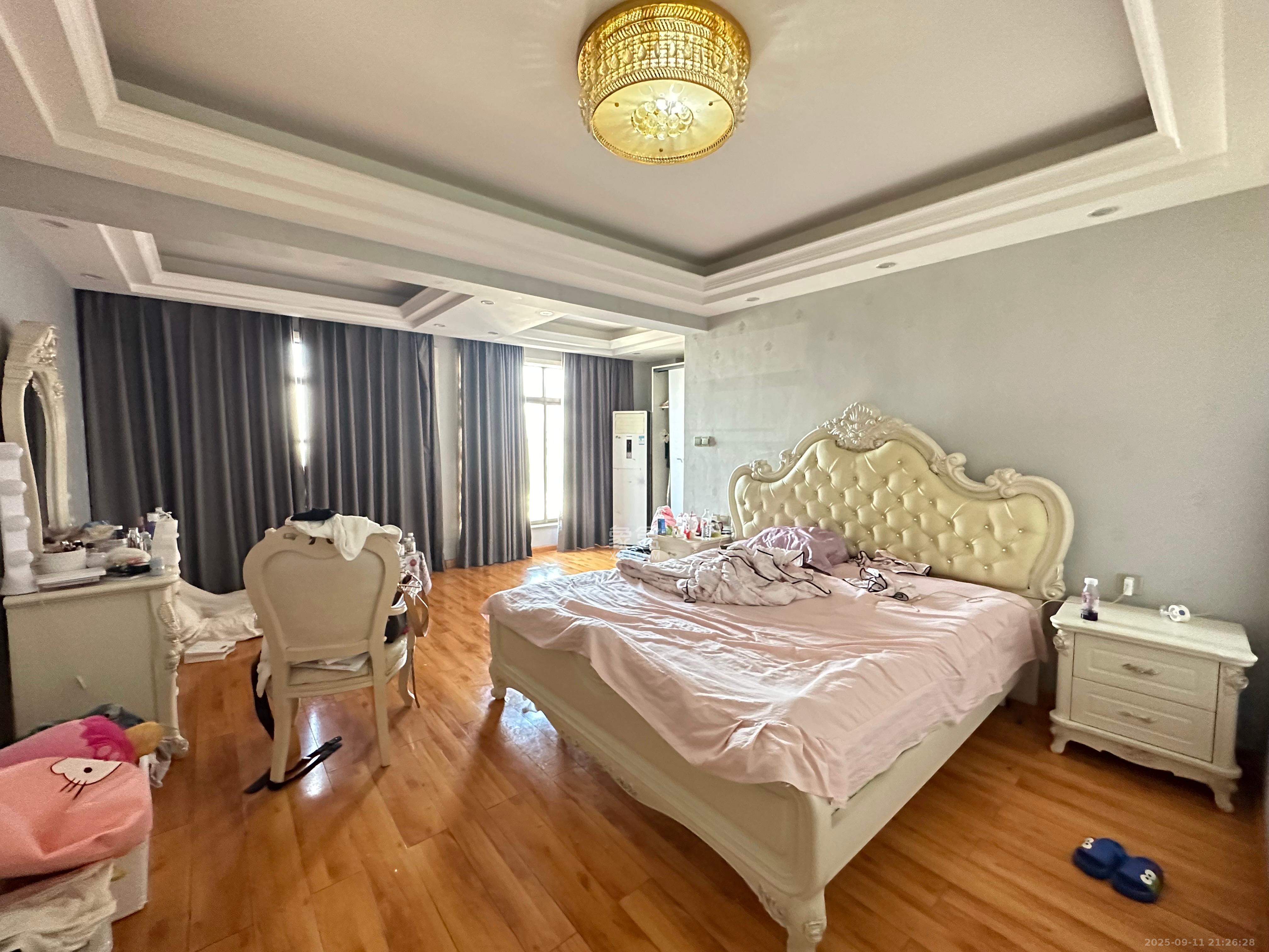 铂宫 2室2厅2卫 3200.0元/月 铂宫 2室2厅2卫 3200.0元/月室内图