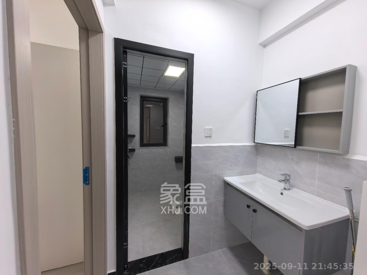 保利东郡  0室0厅0卫    2500.0元/月室内图