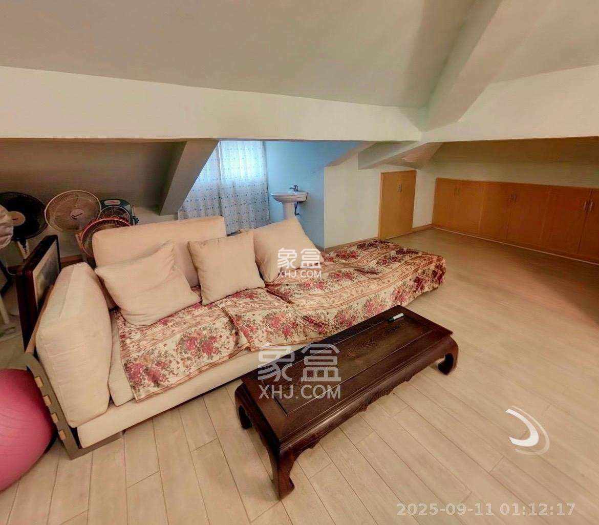 梅苑家园 5室2厅2卫 1800.0元/月 梅苑家园 5室2厅2卫 1800.0元/月室内图