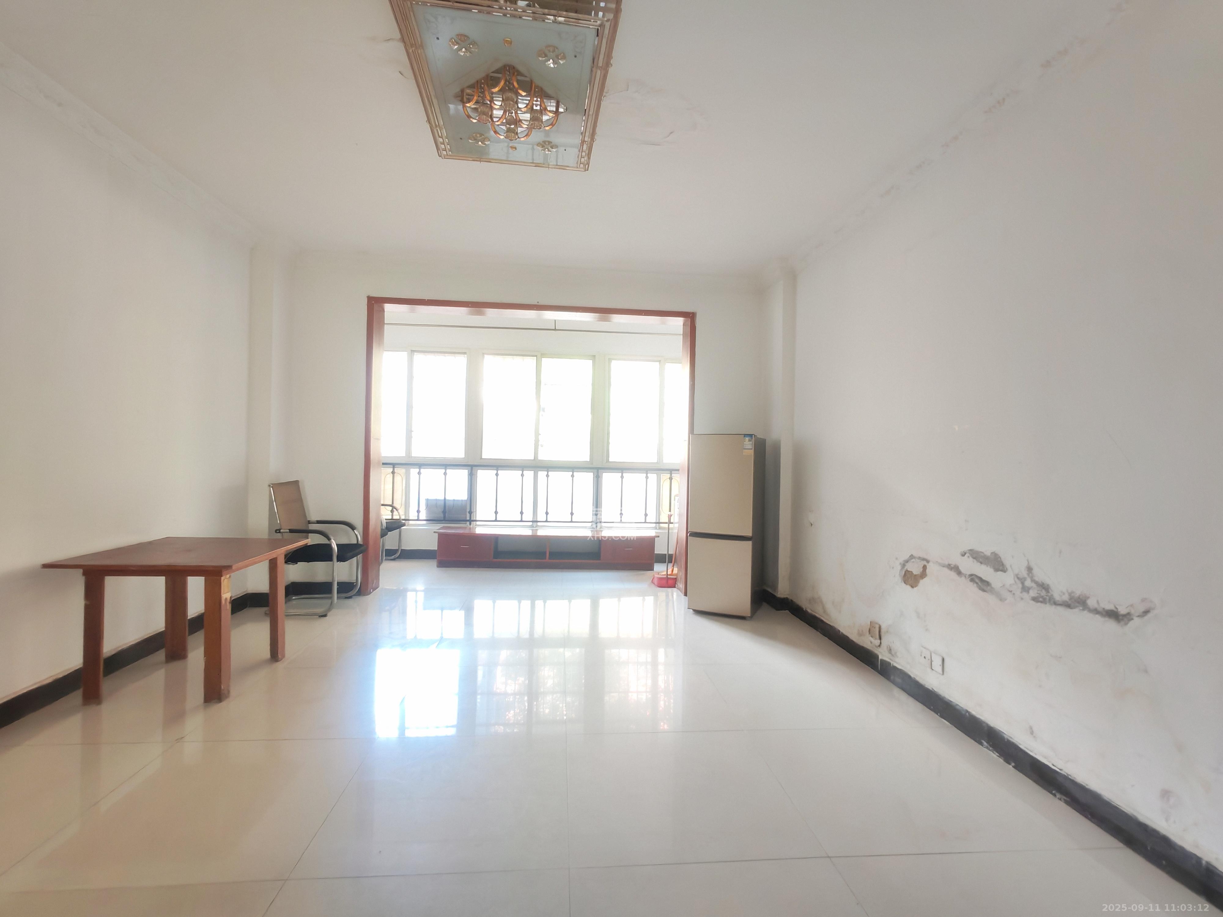 东城名苑 3室2厅2卫 1500.0元/月 东城名苑 3室2厅2卫 1500.0元/月室内图