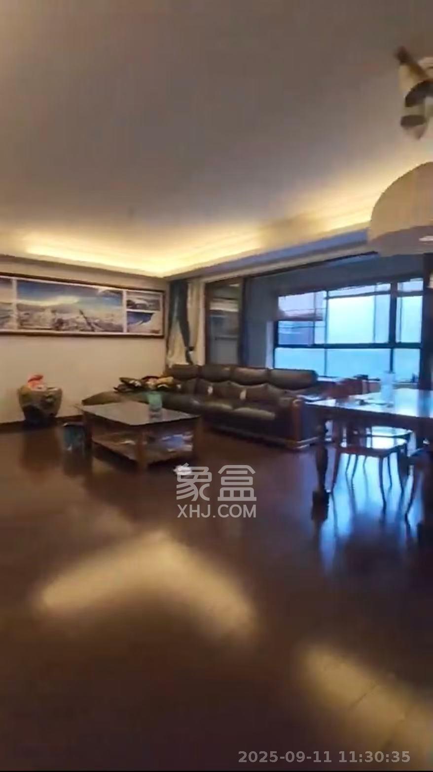 万科紫台  3室2厅2卫   5000.00元/月室内图
