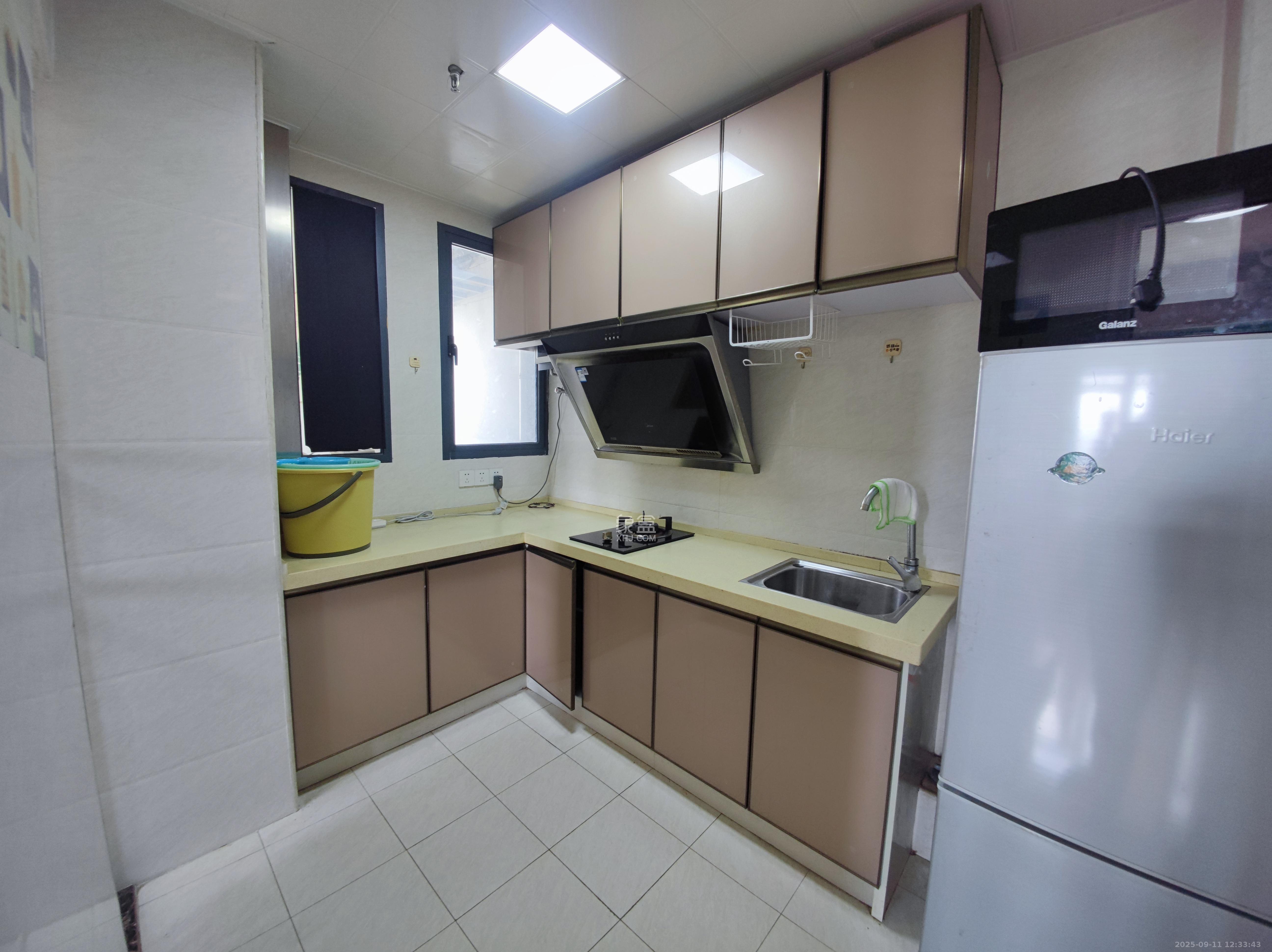 欧亚达国际广场  2室1厅1卫    2200.0元/月室内图