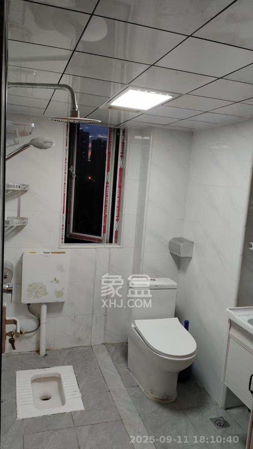 星城新宇川河苑 4室1厅1卫 2500.0元/月 星城新宇川河苑 4室1厅1卫 2500.0元/月室内图